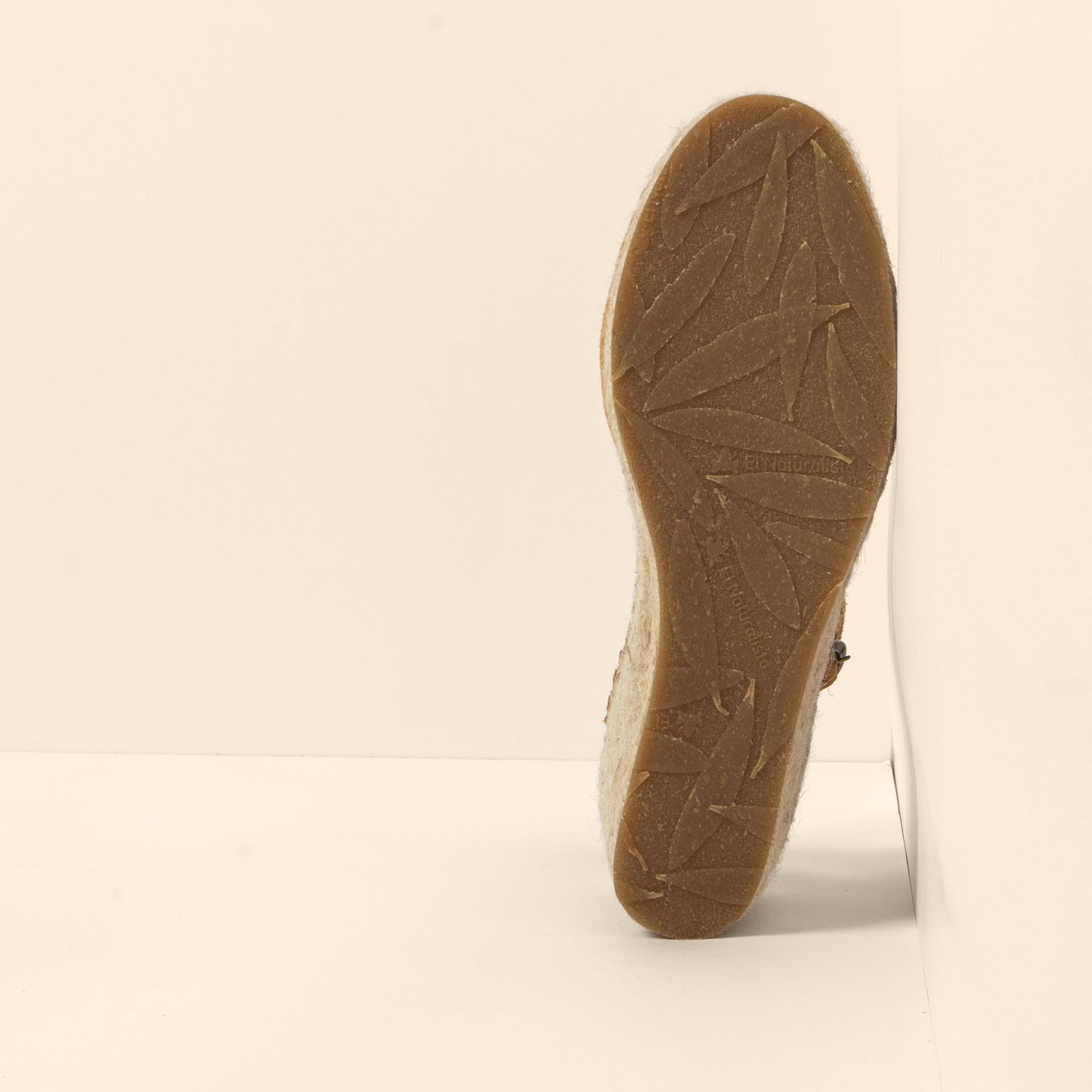 gid://shopify/Product/15699917570380_3