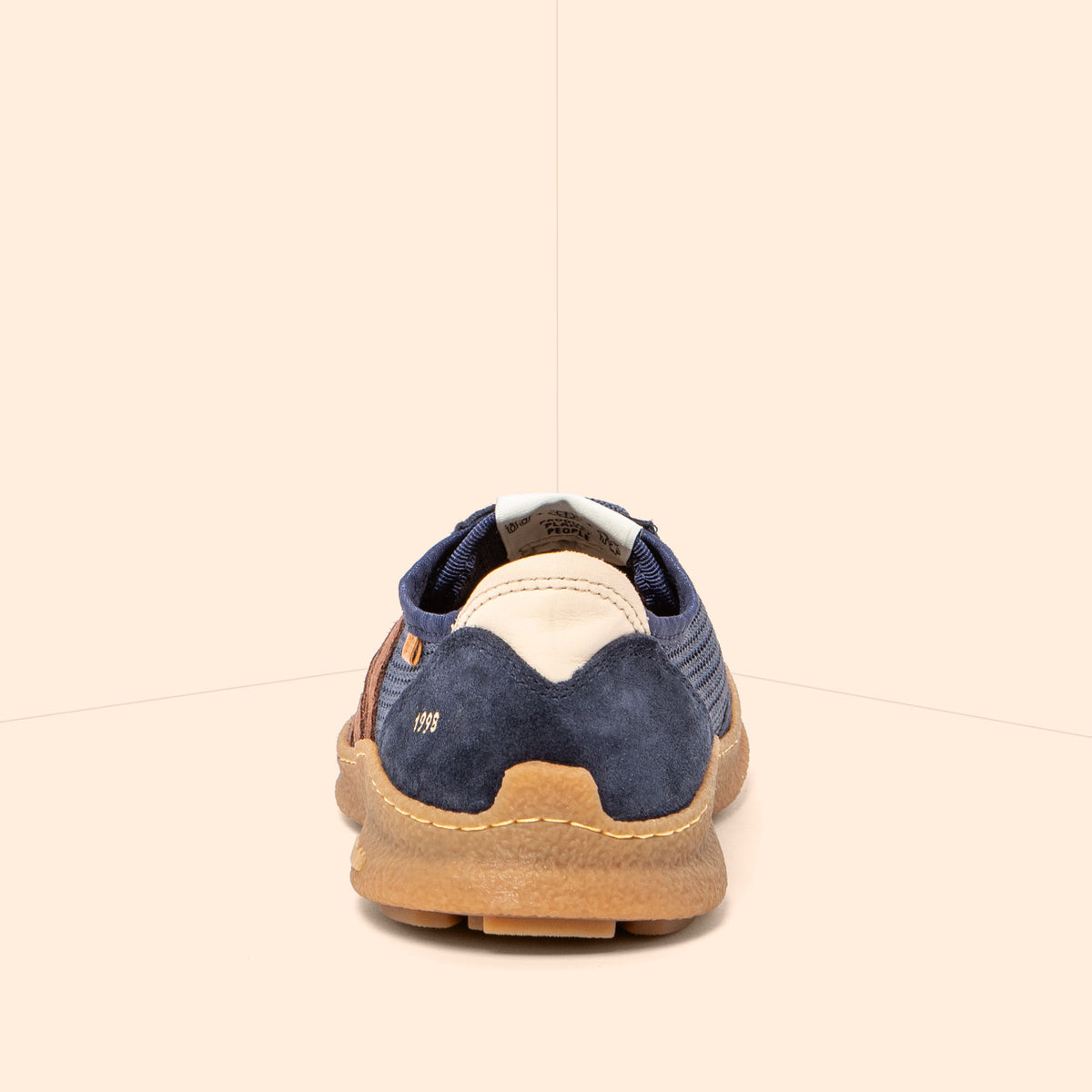 gid://shopify/Product/16124705112396_5