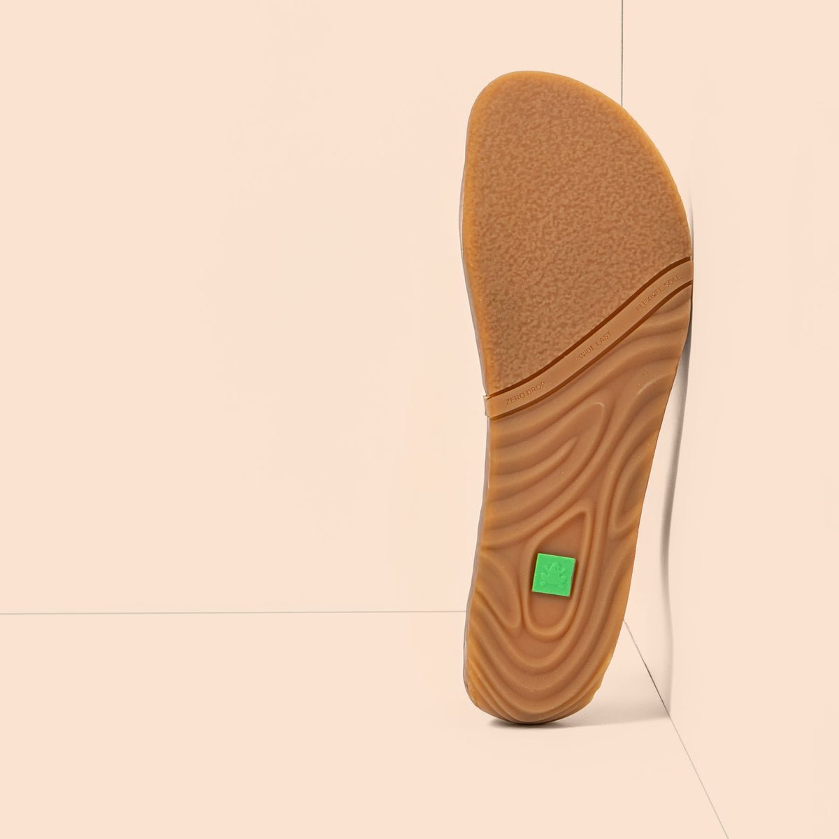 gid://shopify/Product/16124811149644_3
