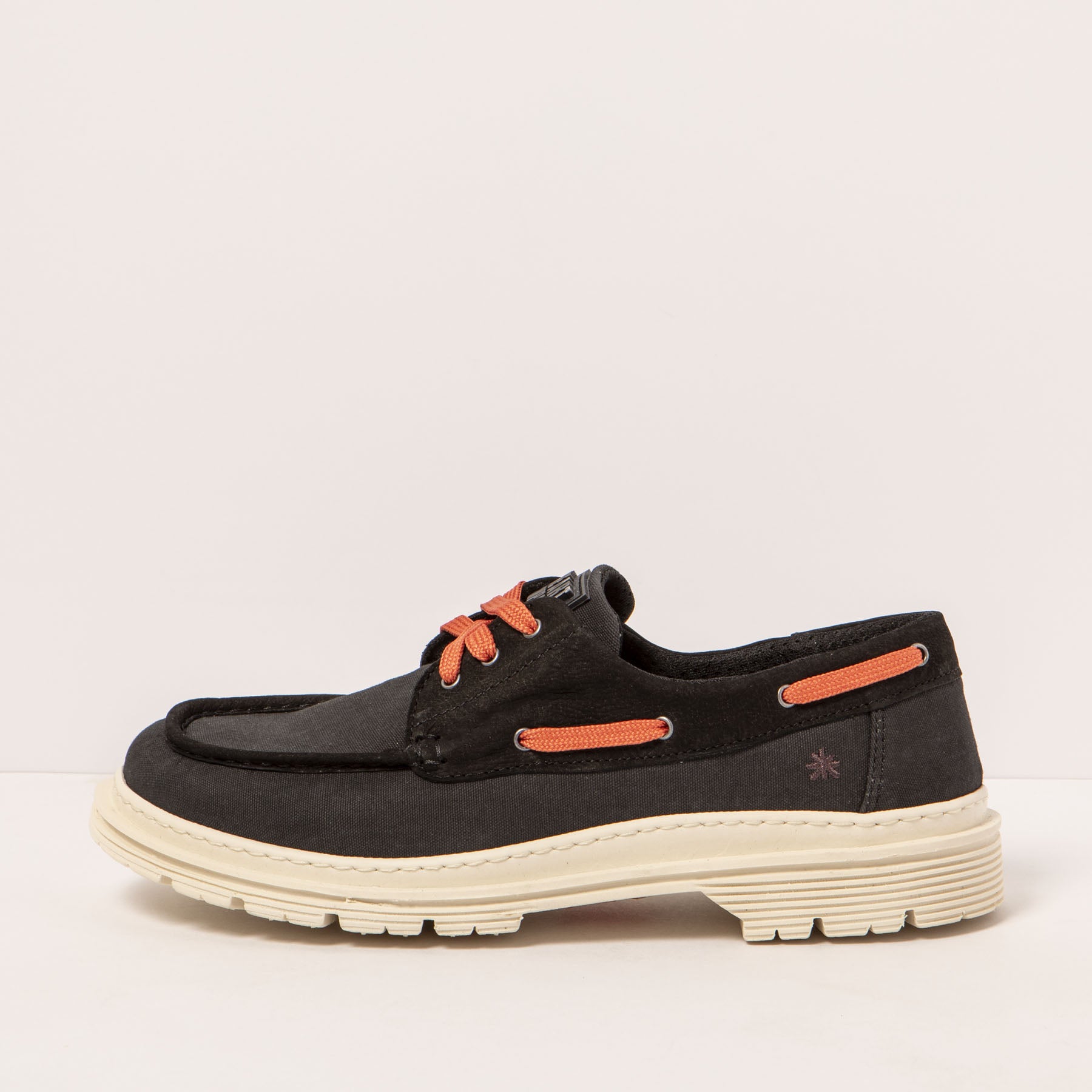 gid://shopify/Product/15693395788108_1