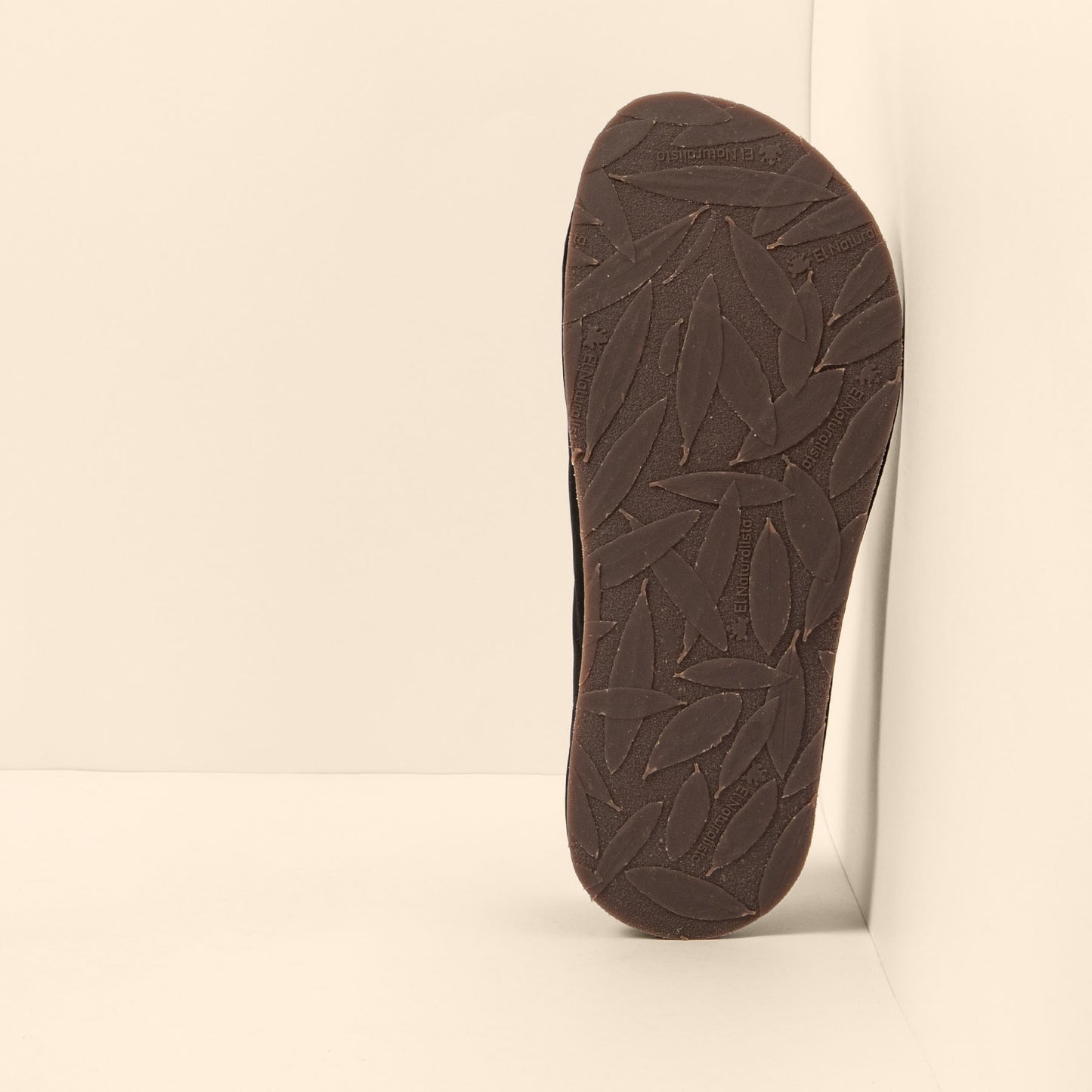 gid://shopify/Product/15700380746060_3