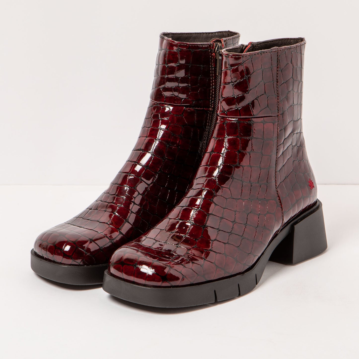 gid://shopify/Product/15693799522636_2