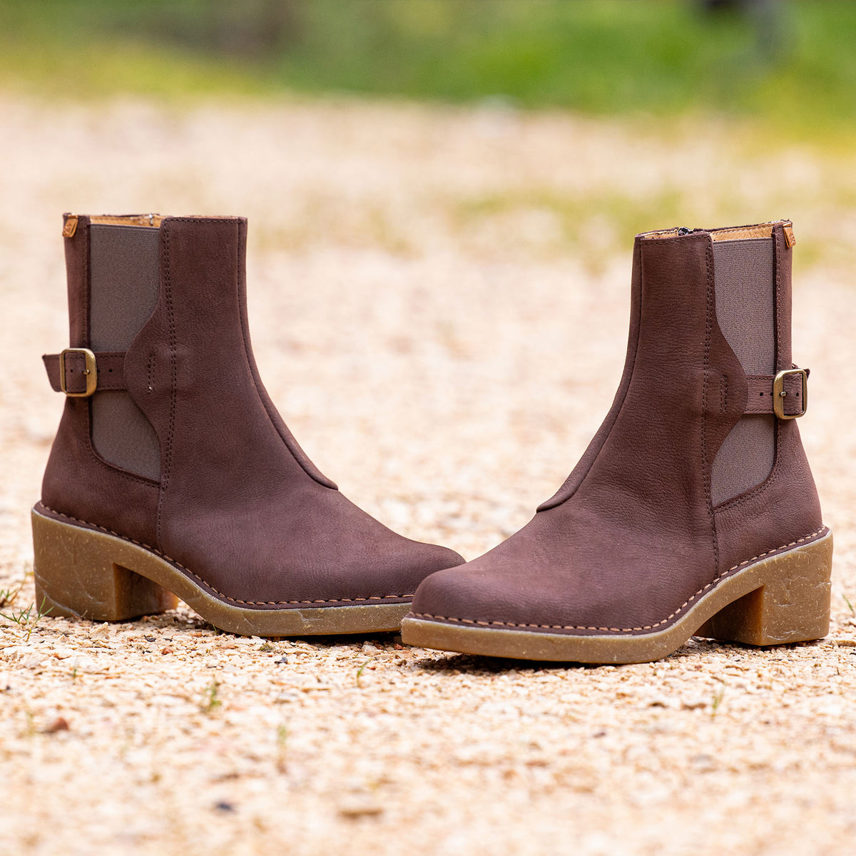 gid://shopify/Product/16124487336268_7