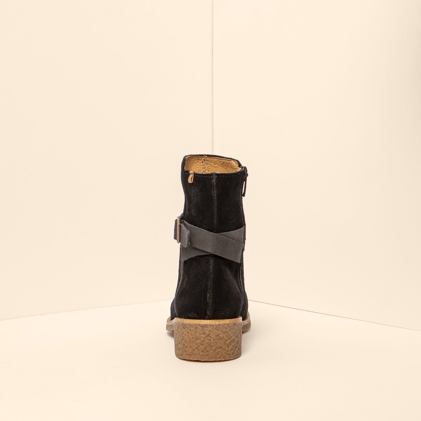 gid://shopify/Product/15700157268300_5
