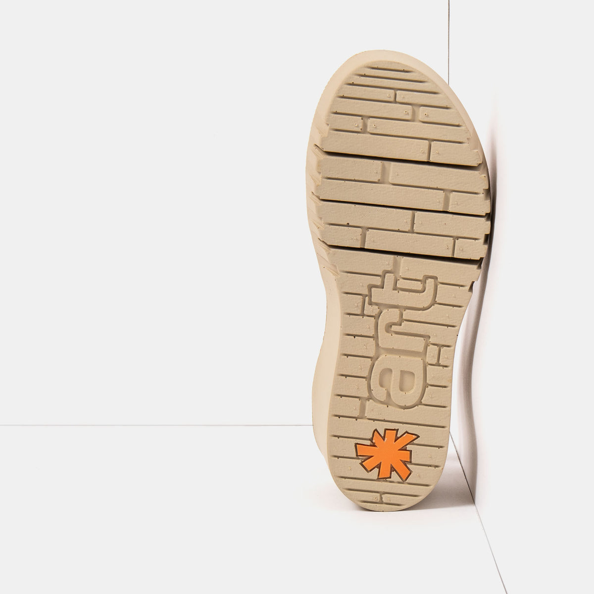 gid://shopify/Product/16173097746764_3