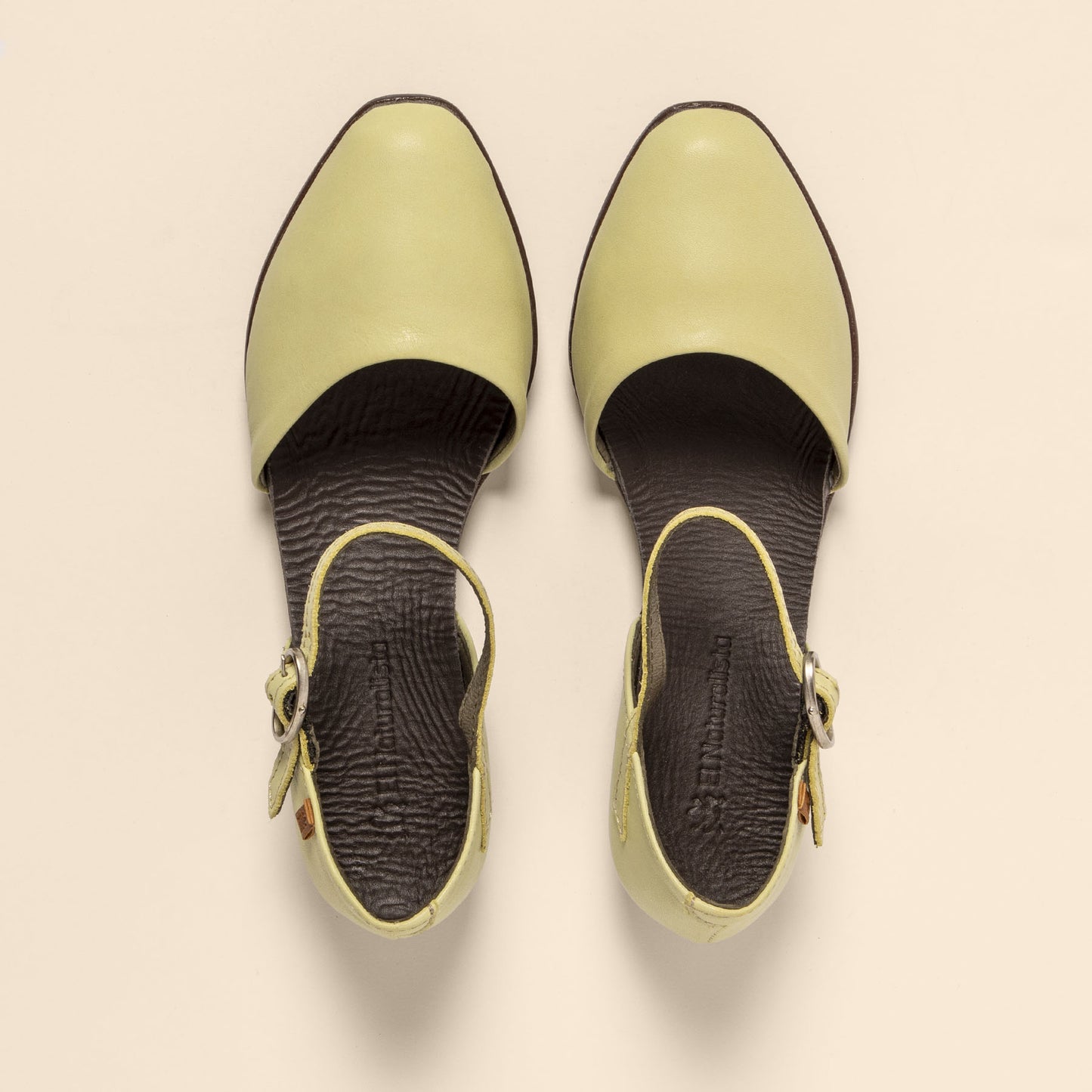 gid://shopify/Product/15700753350988_4