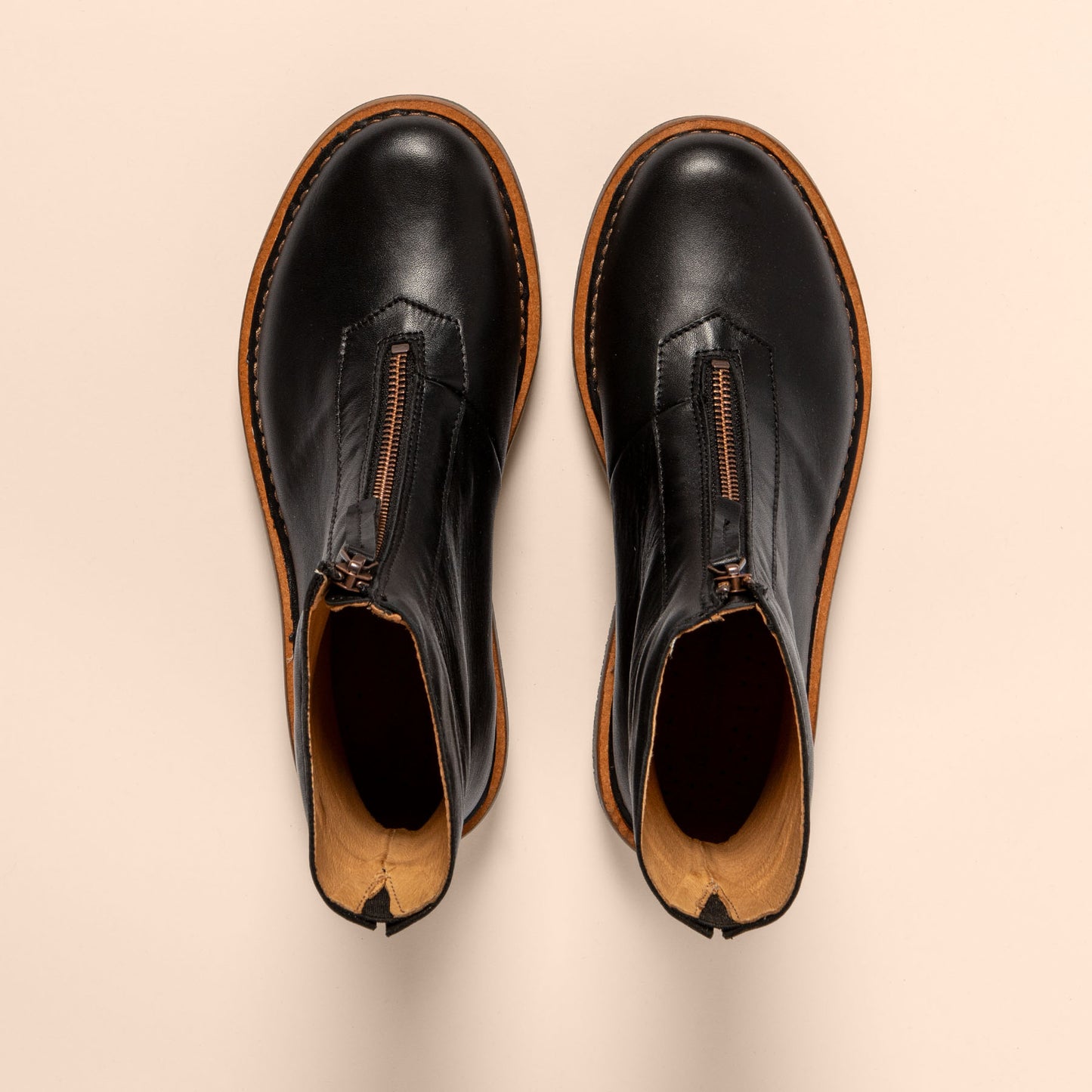 gid://shopify/Product/15700823834956_4