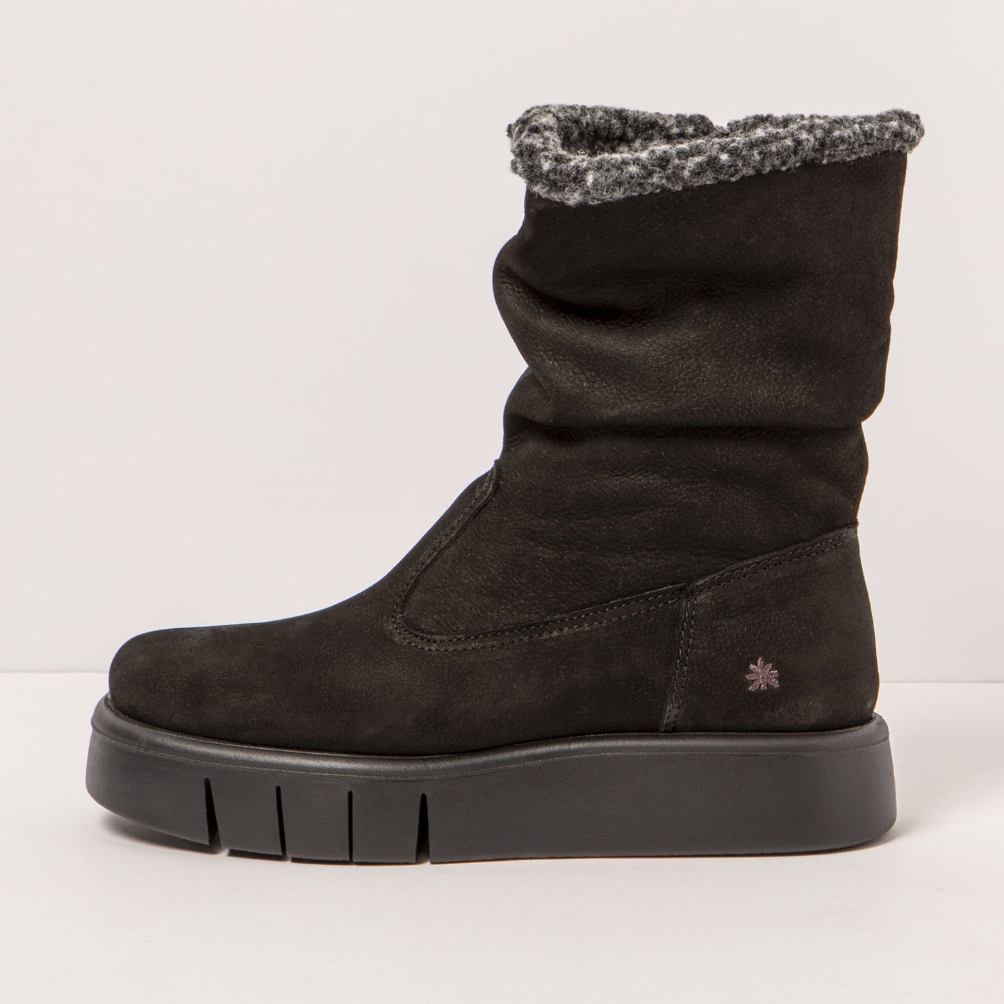 gid://shopify/Product/15785700524364_1
