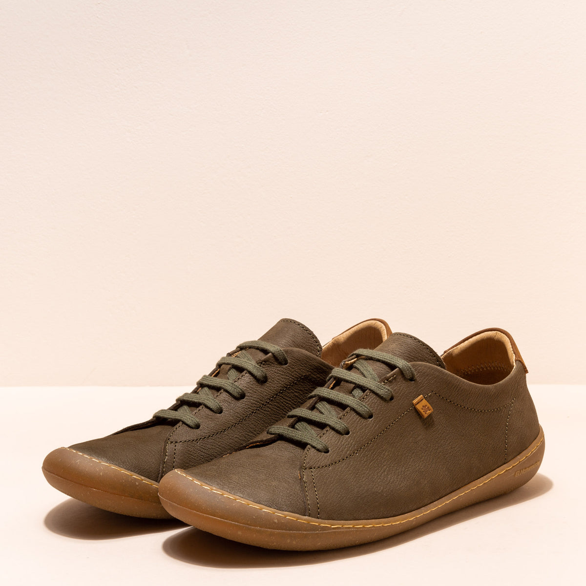 gid://shopify/Product/16123991753036_5