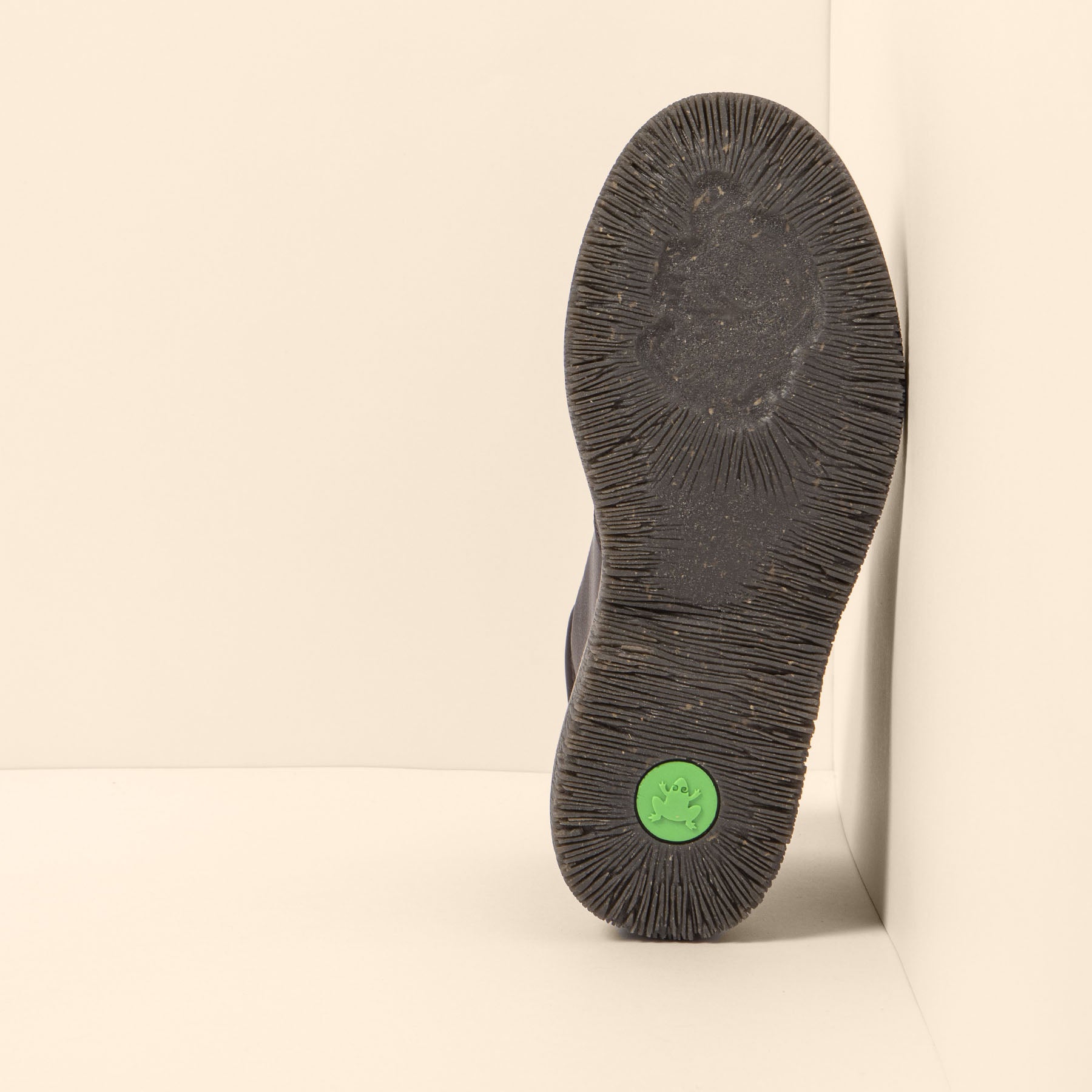 gid://shopify/Product/15700013875532_3