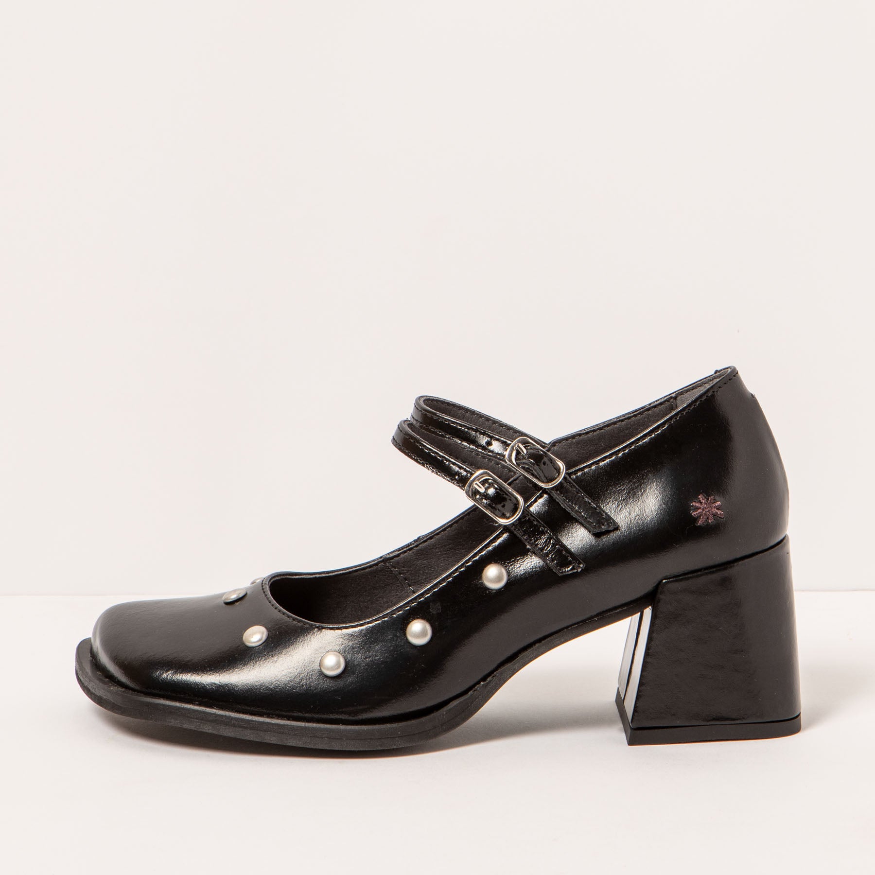 gid://shopify/Product/15694169702732_2