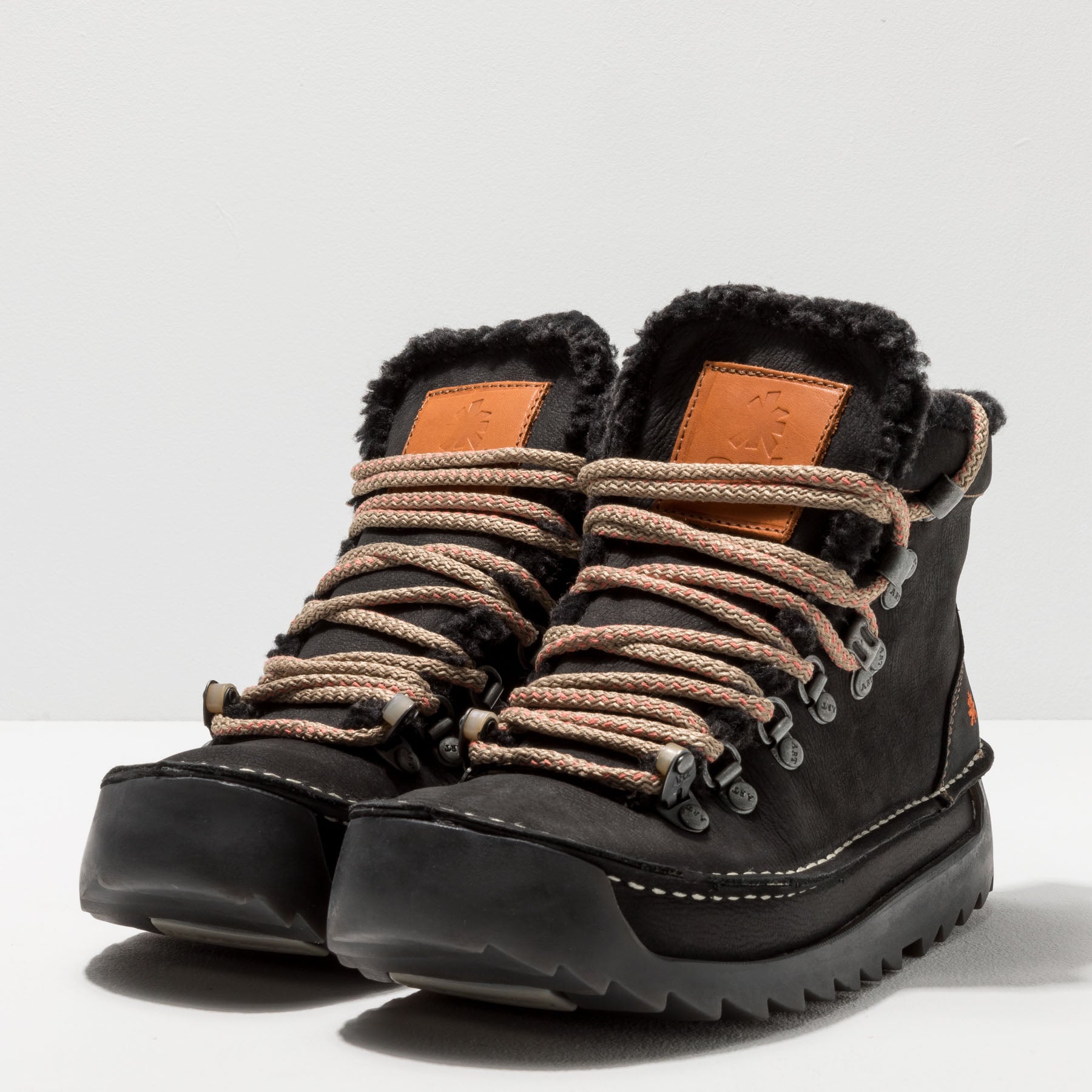 gid://shopify/Product/15785675325772_2