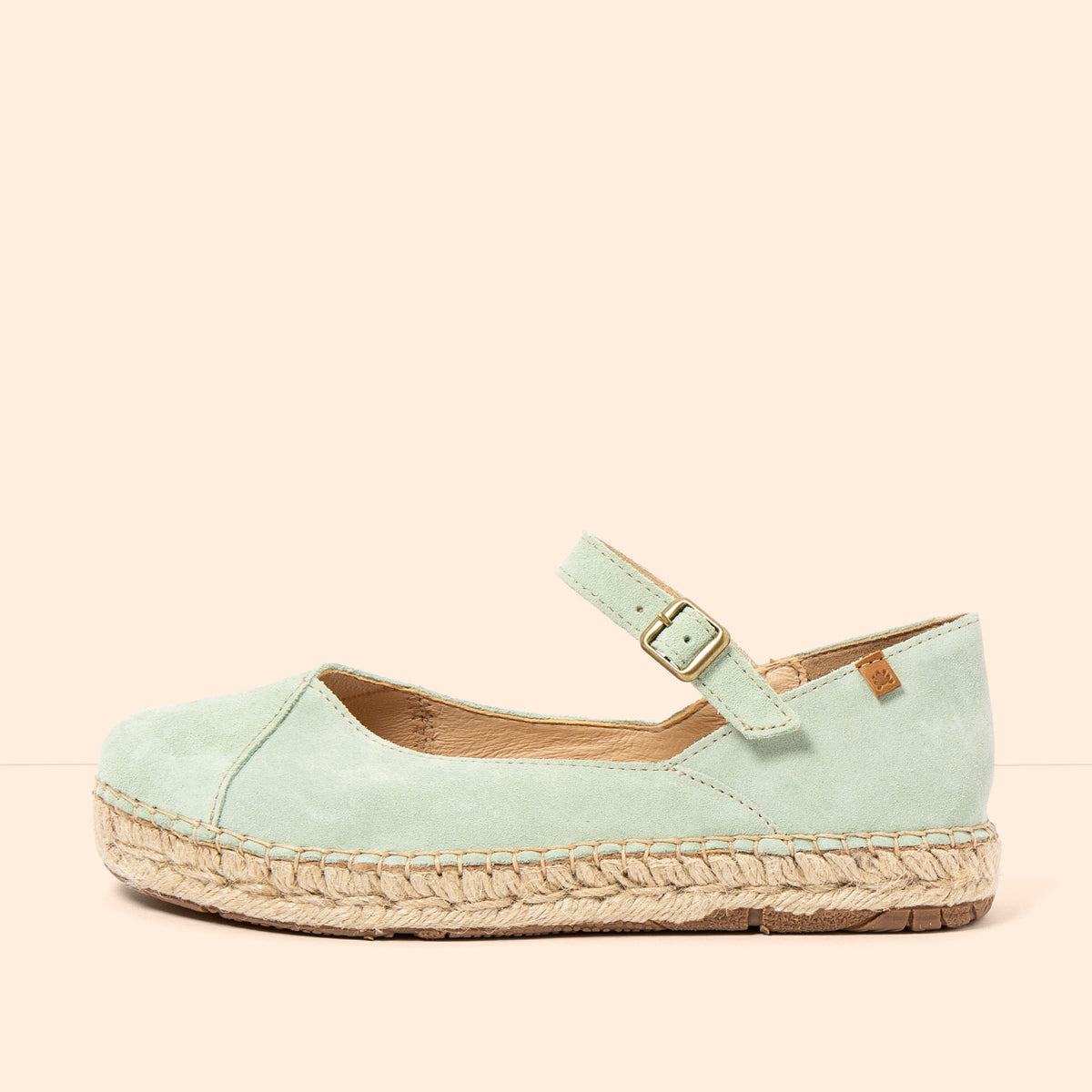 gid://shopify/Product/16124879405388_1