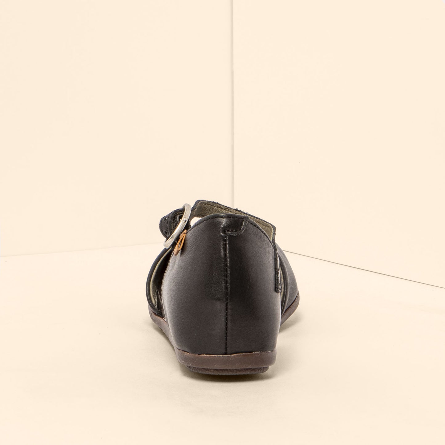 gid://shopify/Product/15700752138572_5