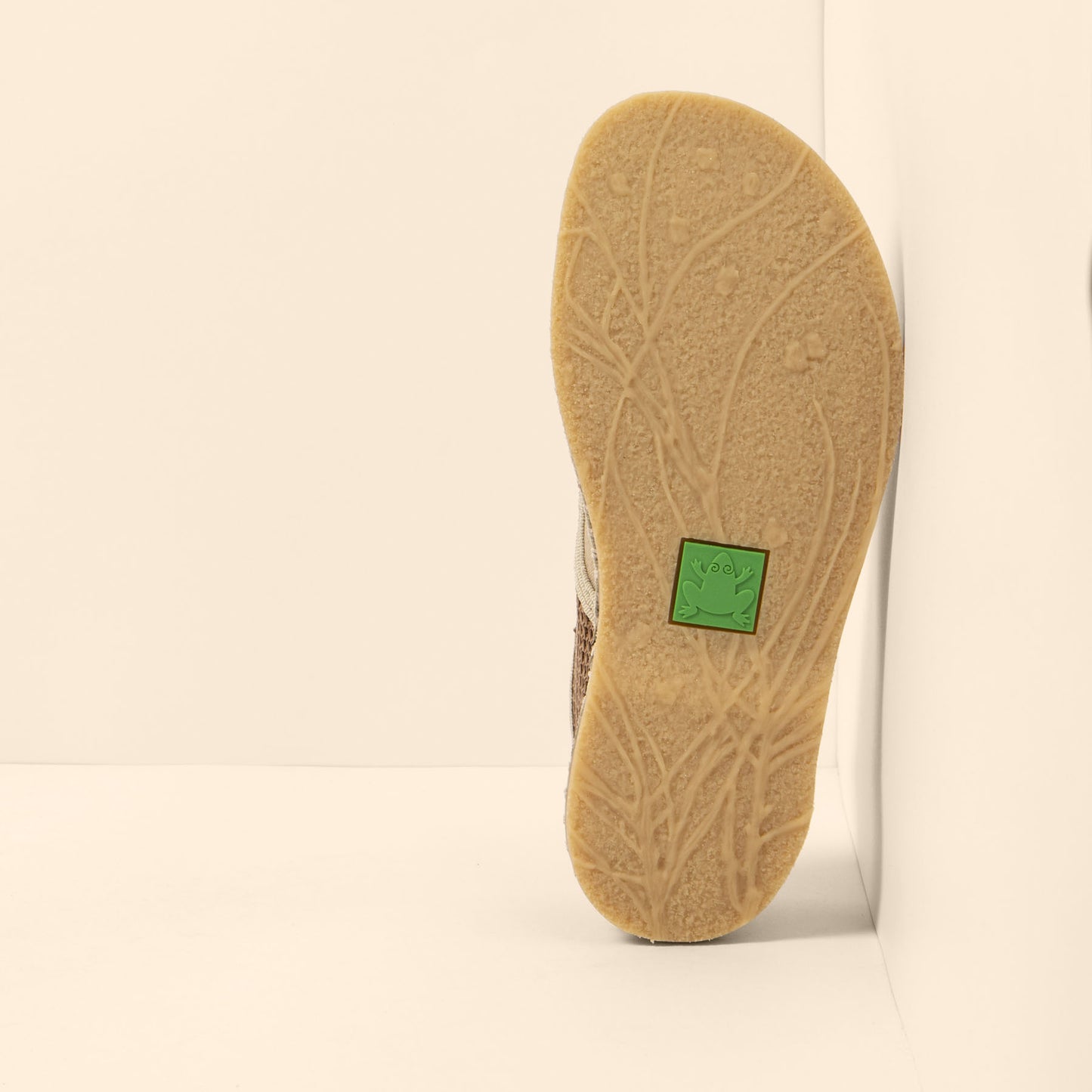 gid://shopify/Product/15700693549388_3