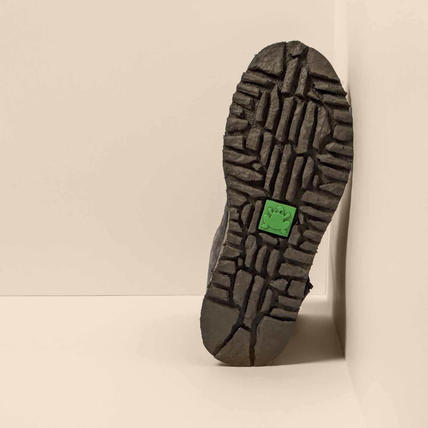 gid://shopify/Product/15700030030156_6