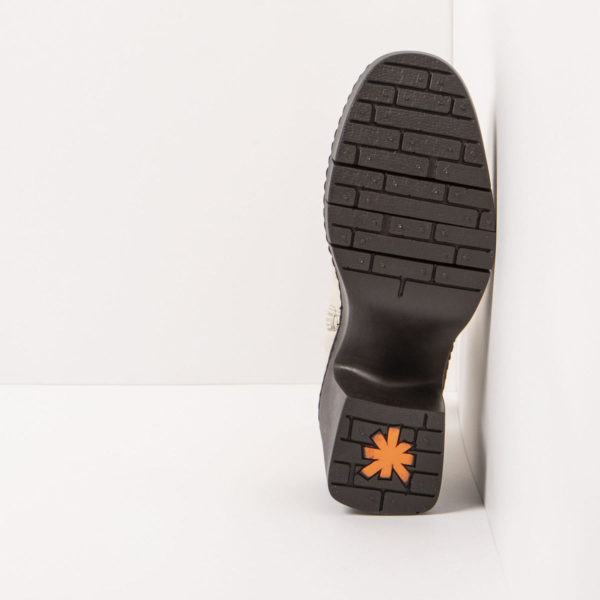 gid://shopify/Product/16171420254540_6
