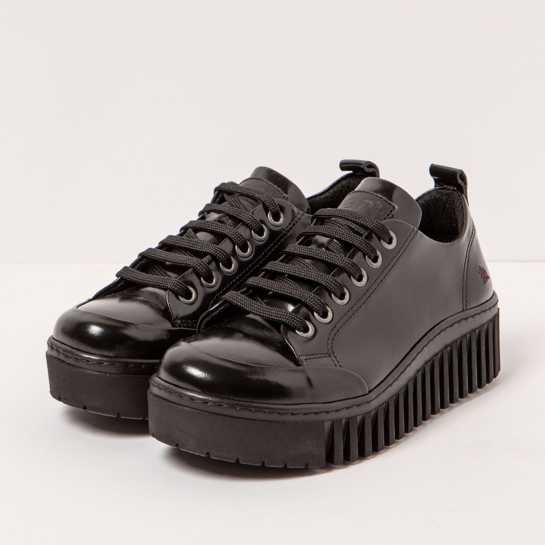 gid://shopify/Product/15694080082252_2