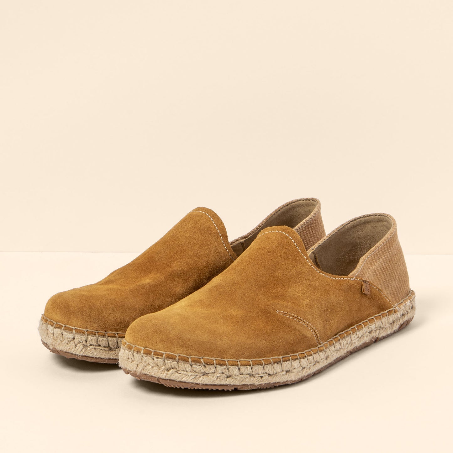 gid://shopify/Product/15700243775820_5