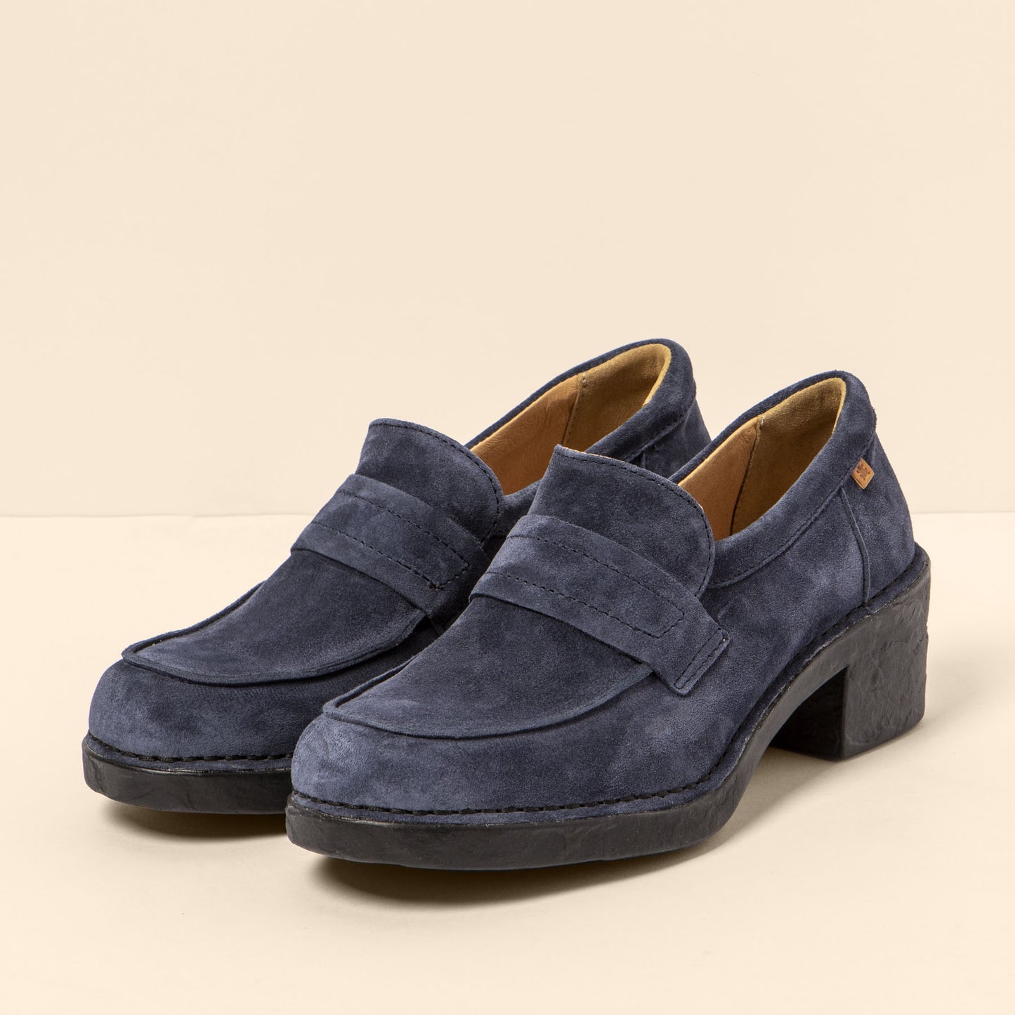 gid://shopify/Product/15700050084172_5
