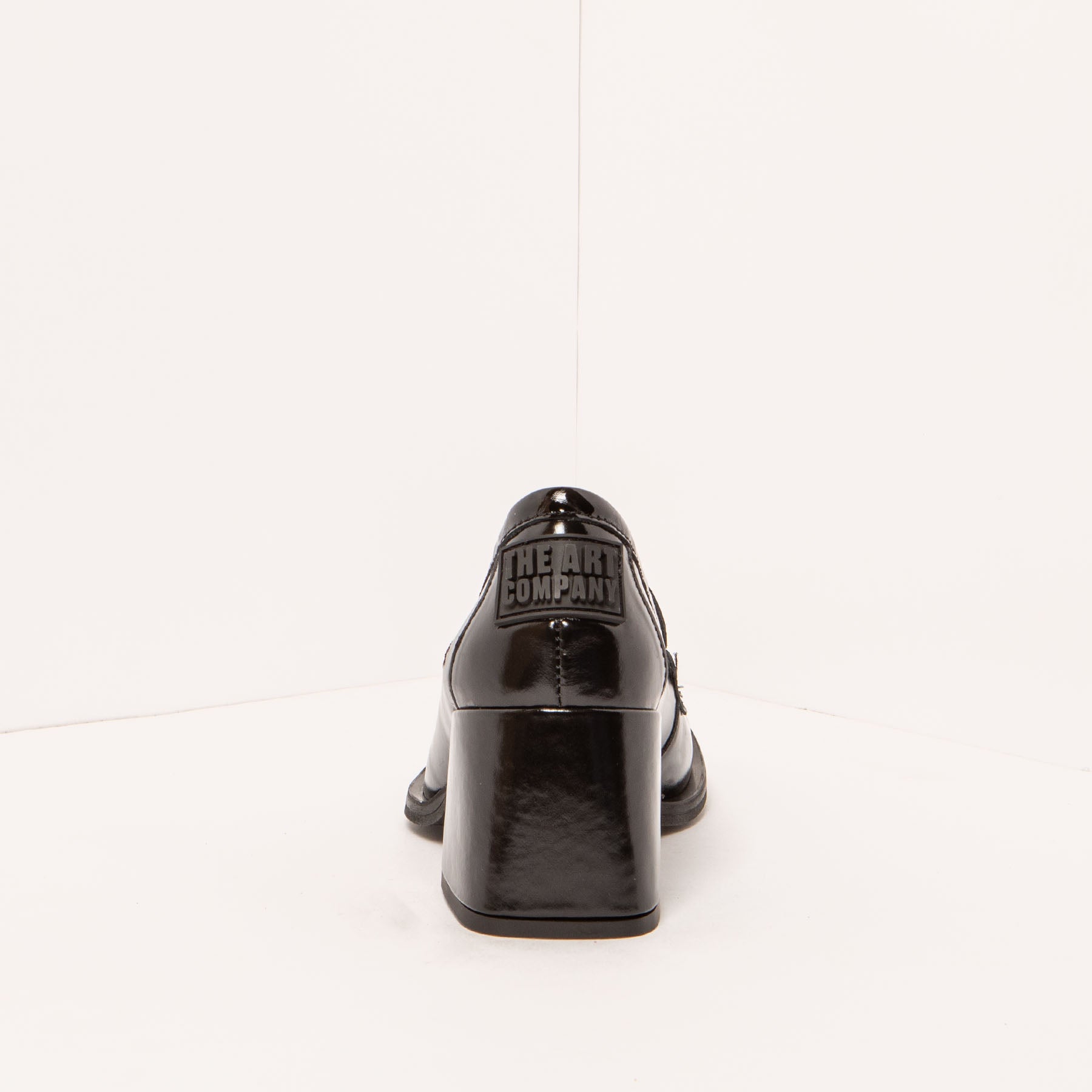 gid://shopify/Product/15694171832652_5