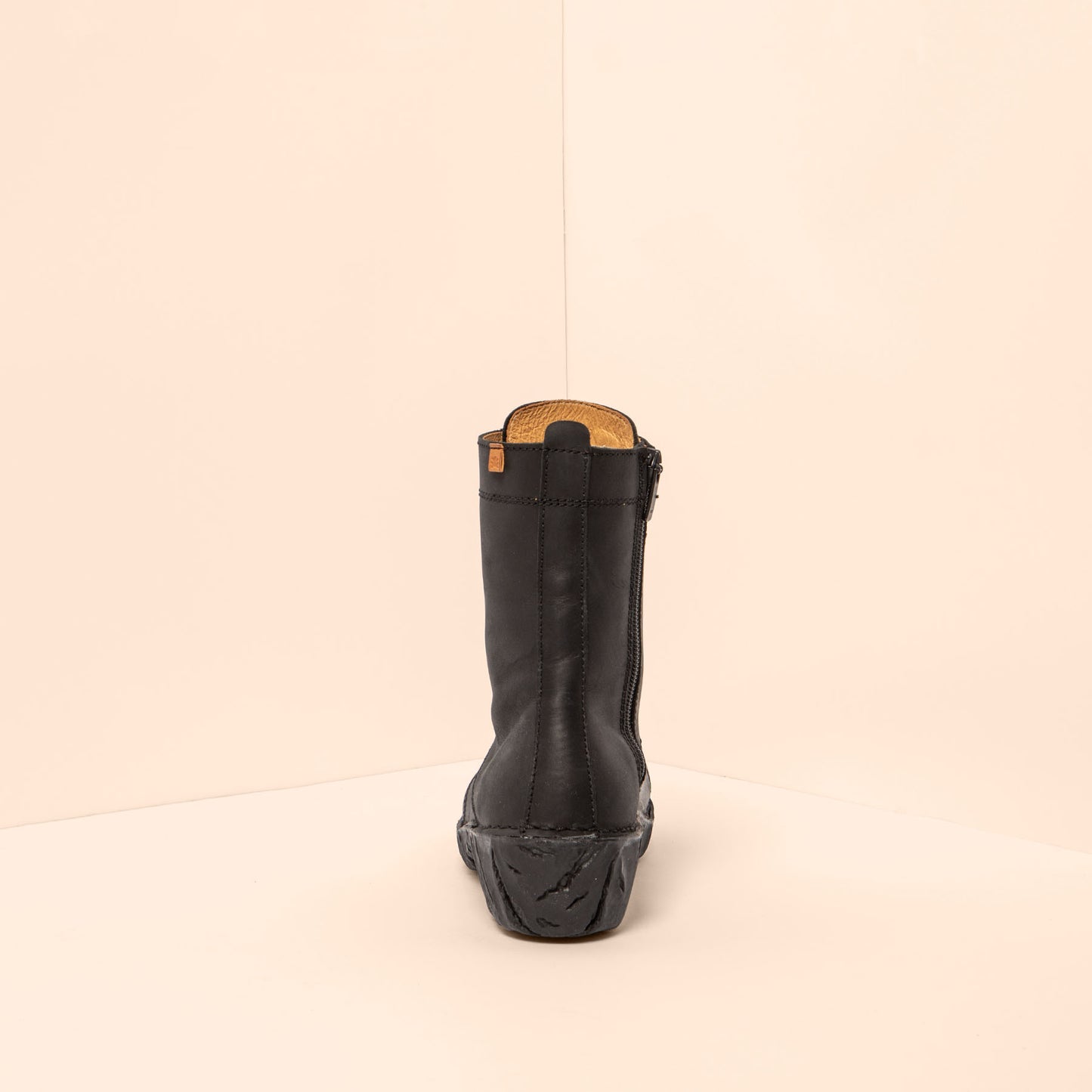 gid://shopify/Product/15700921778508_5