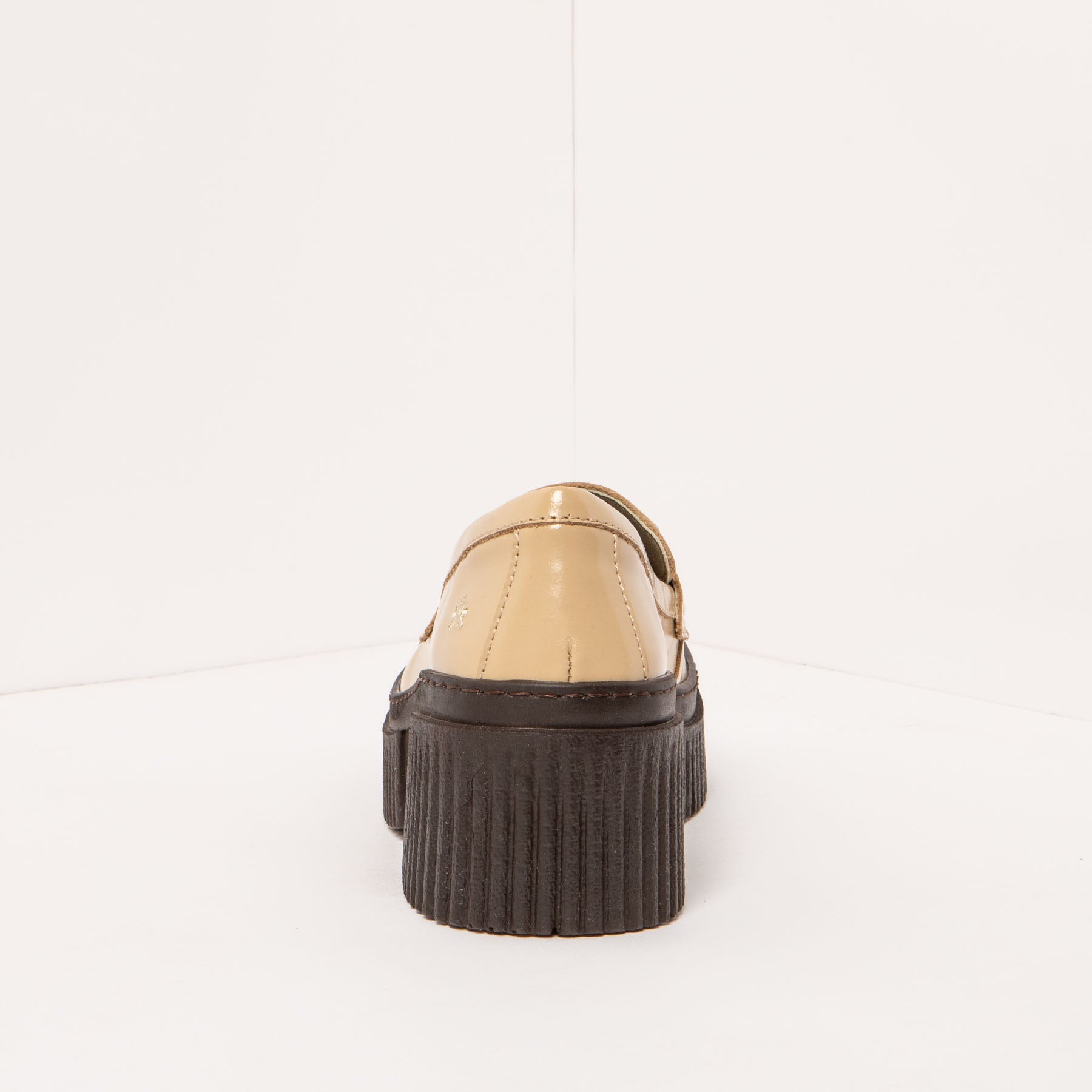 gid://shopify/Product/15693865124172_5