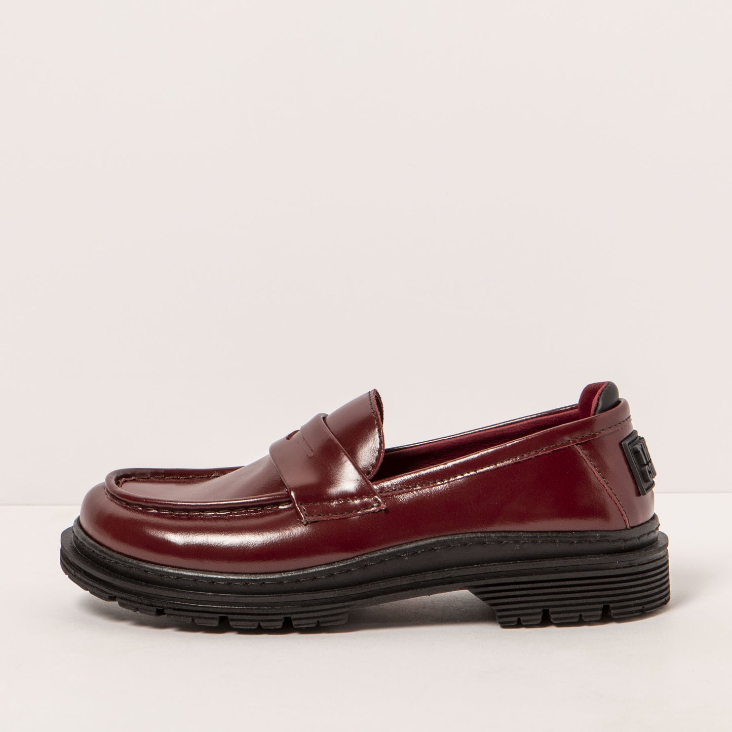 gid://shopify/Product/15693423870284_1