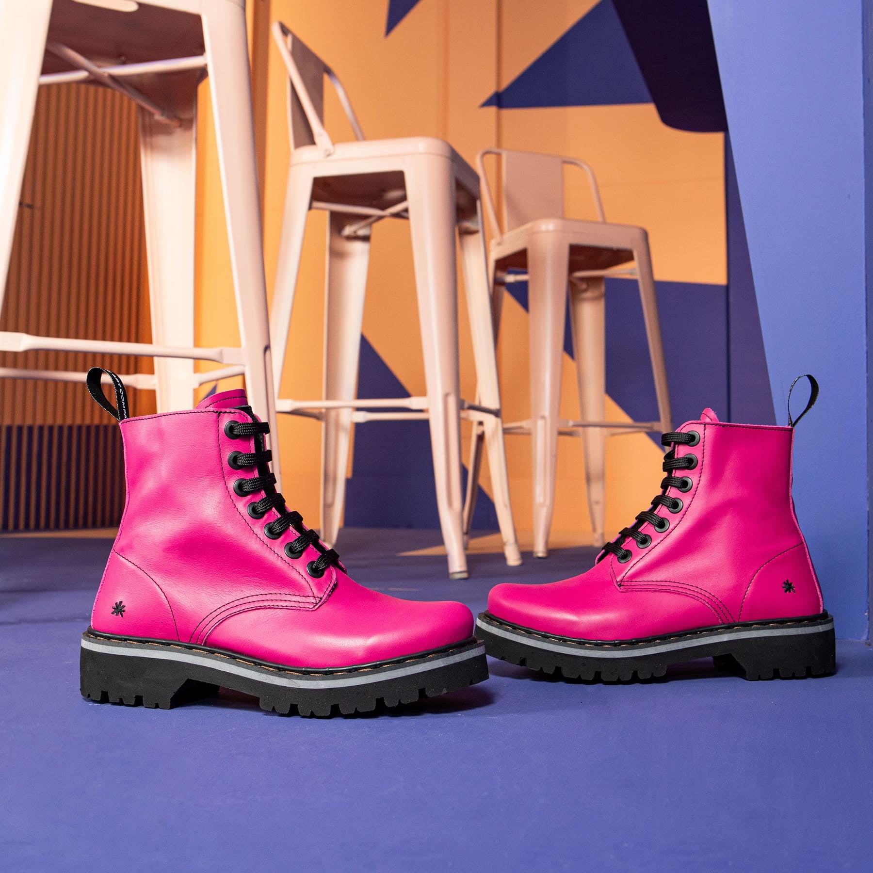 gid://shopify/Product/15785679061324_7