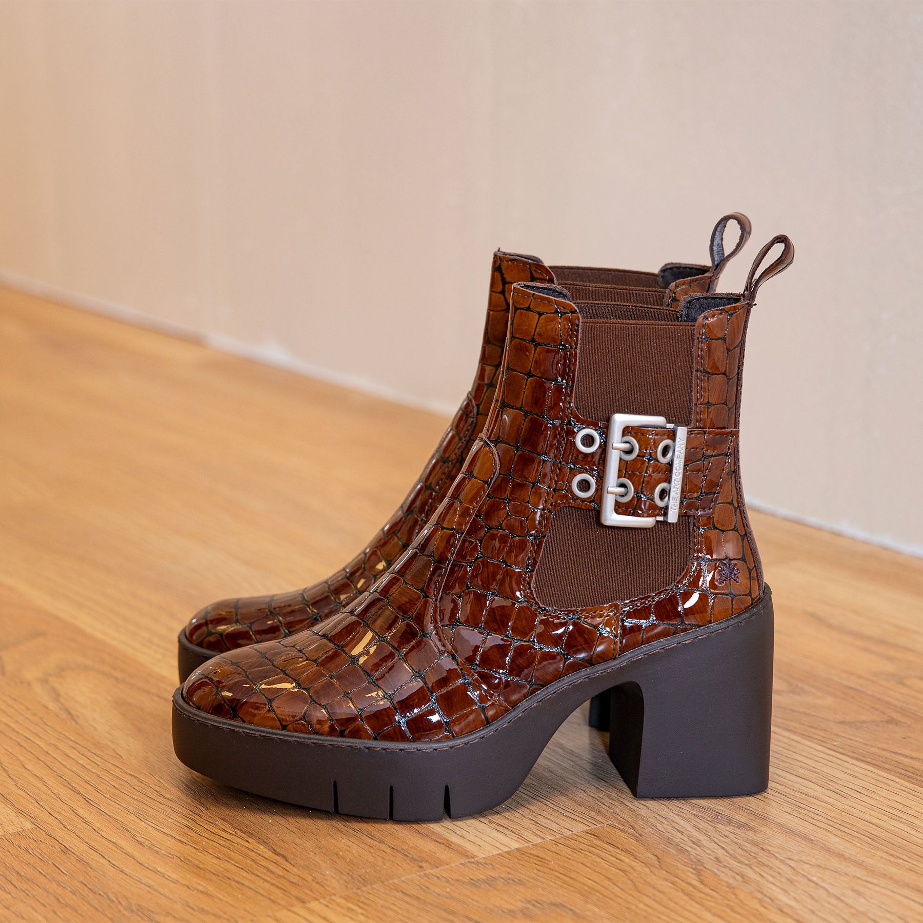 gid://shopify/Product/15694146568524_7