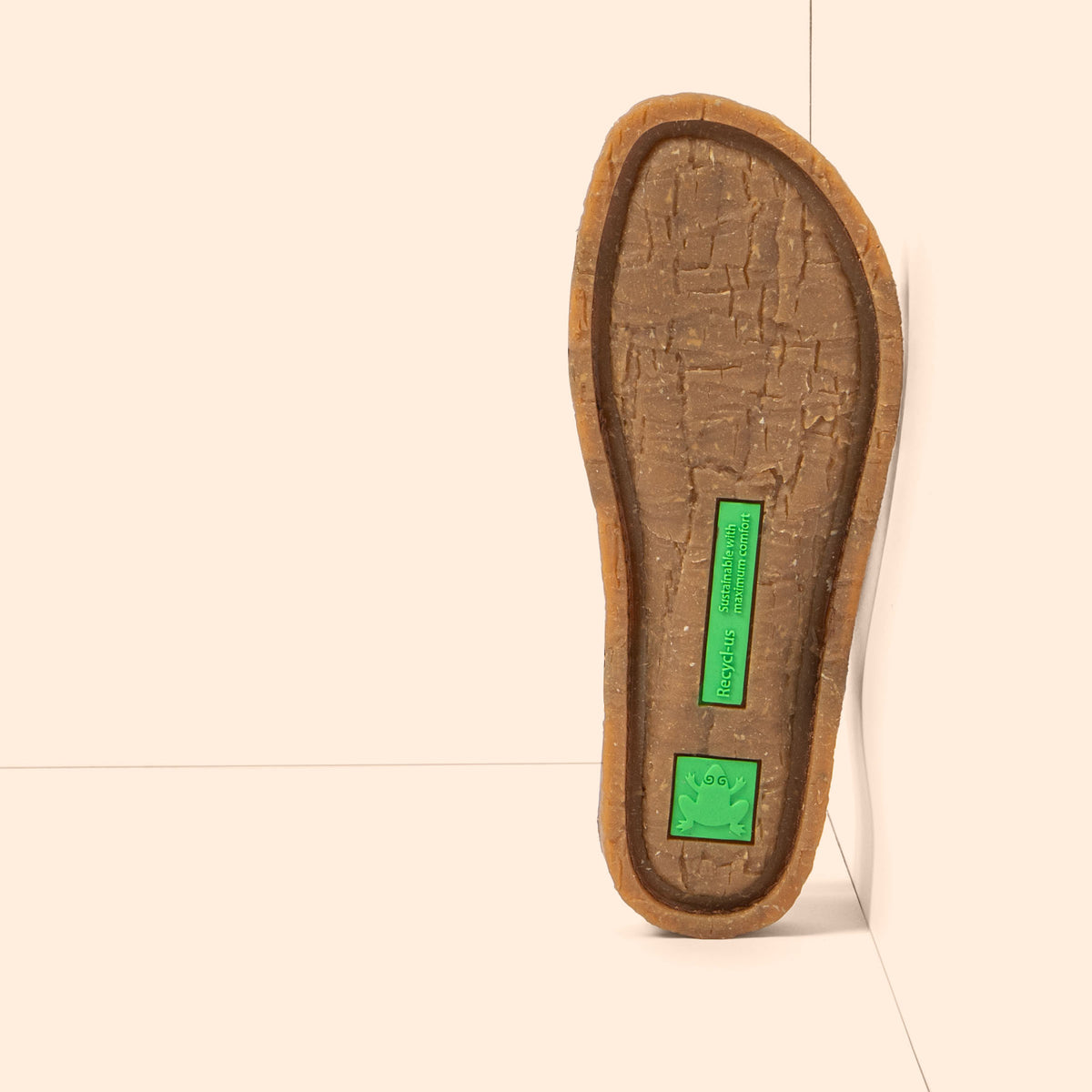 gid://shopify/Product/16124781855052_3