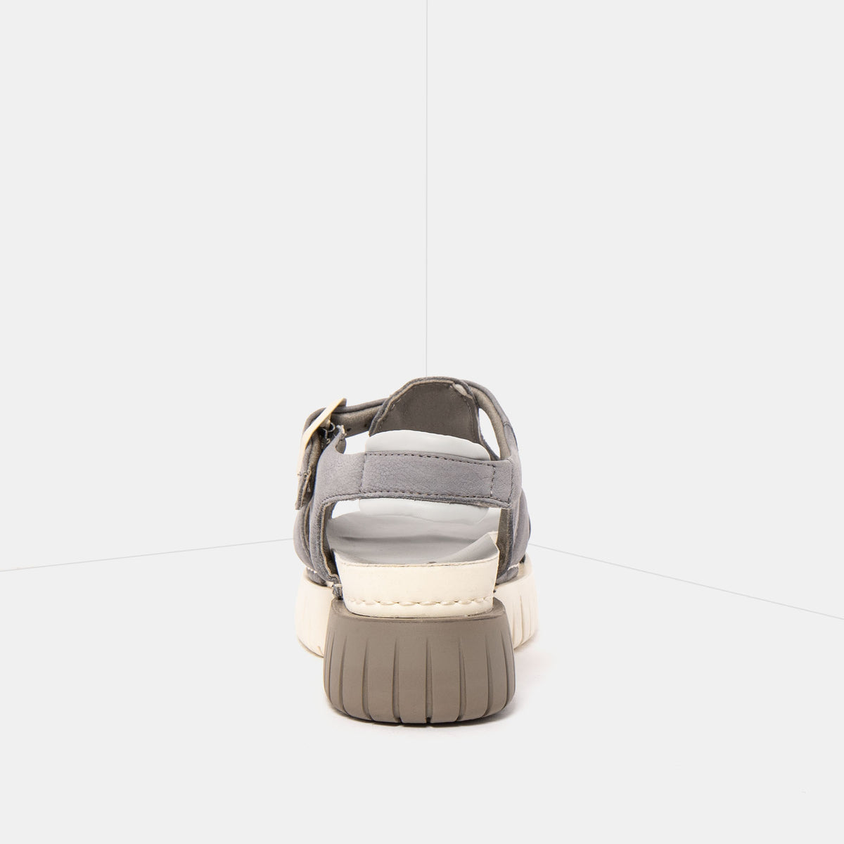 gid://shopify/Product/16172985549132_5