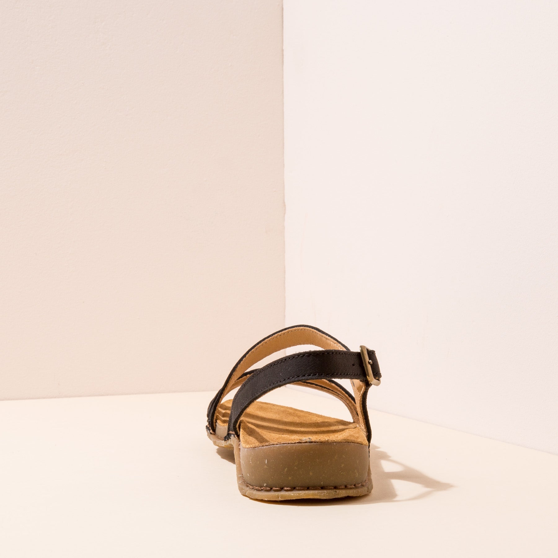 gid://shopify/Product/15791570649420_5