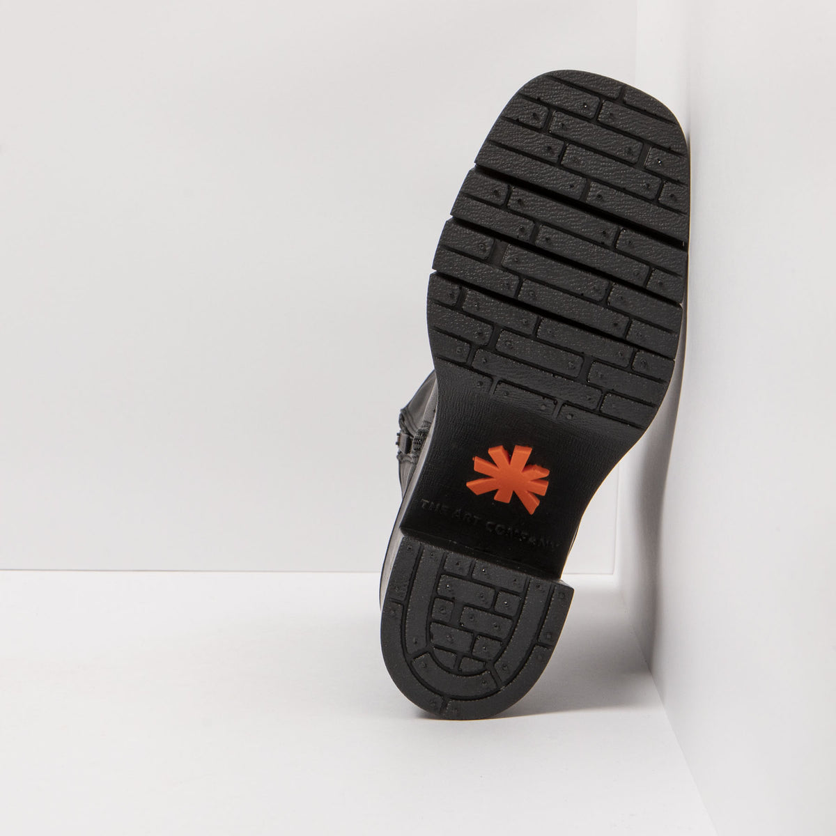 gid://shopify/Product/16171785060684_6