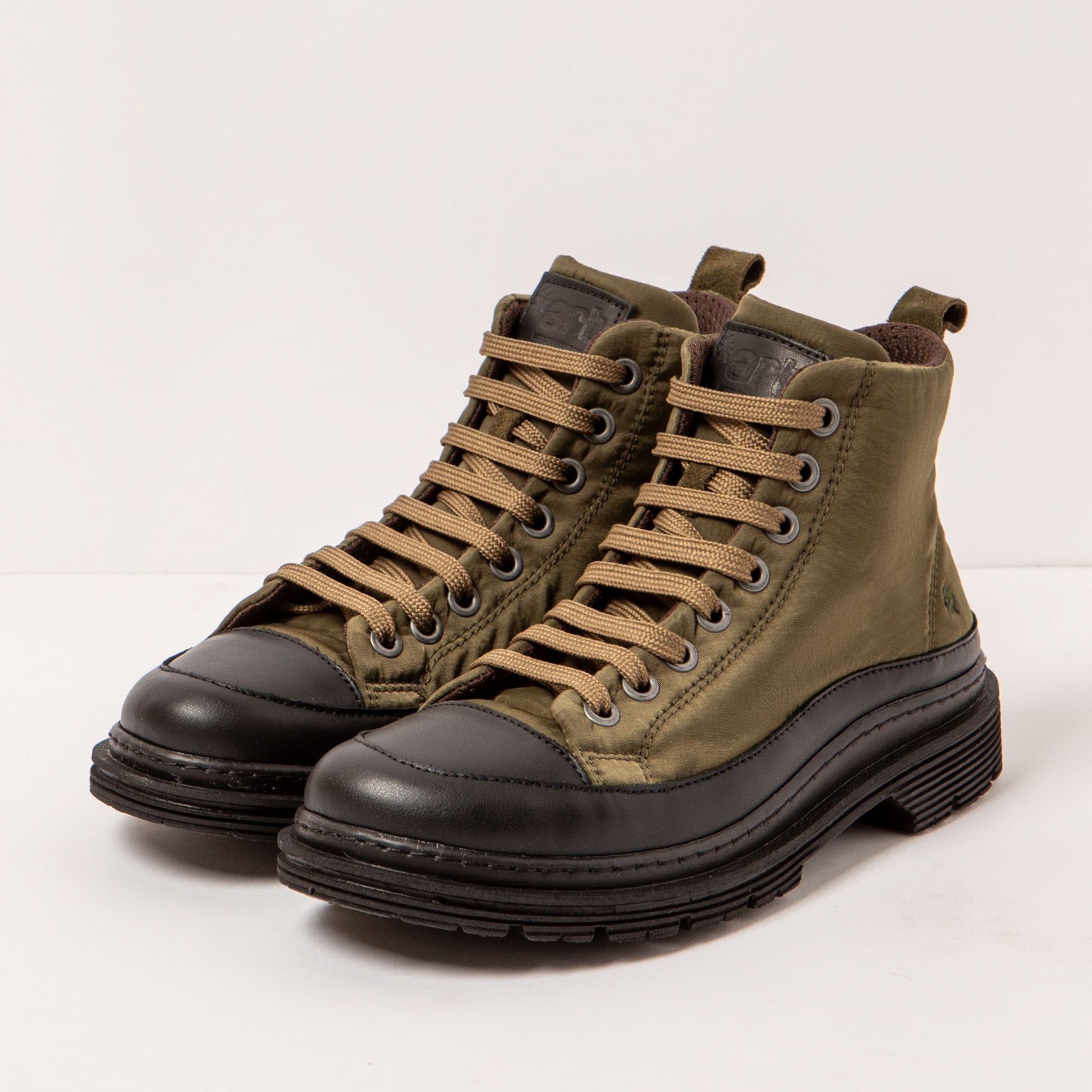 gid://shopify/Product/15694307885388_2