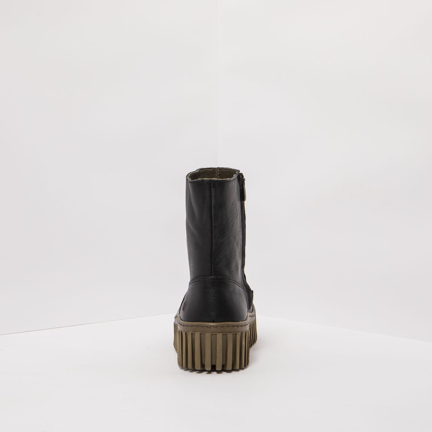 gid://shopify/Product/15785722511692_8