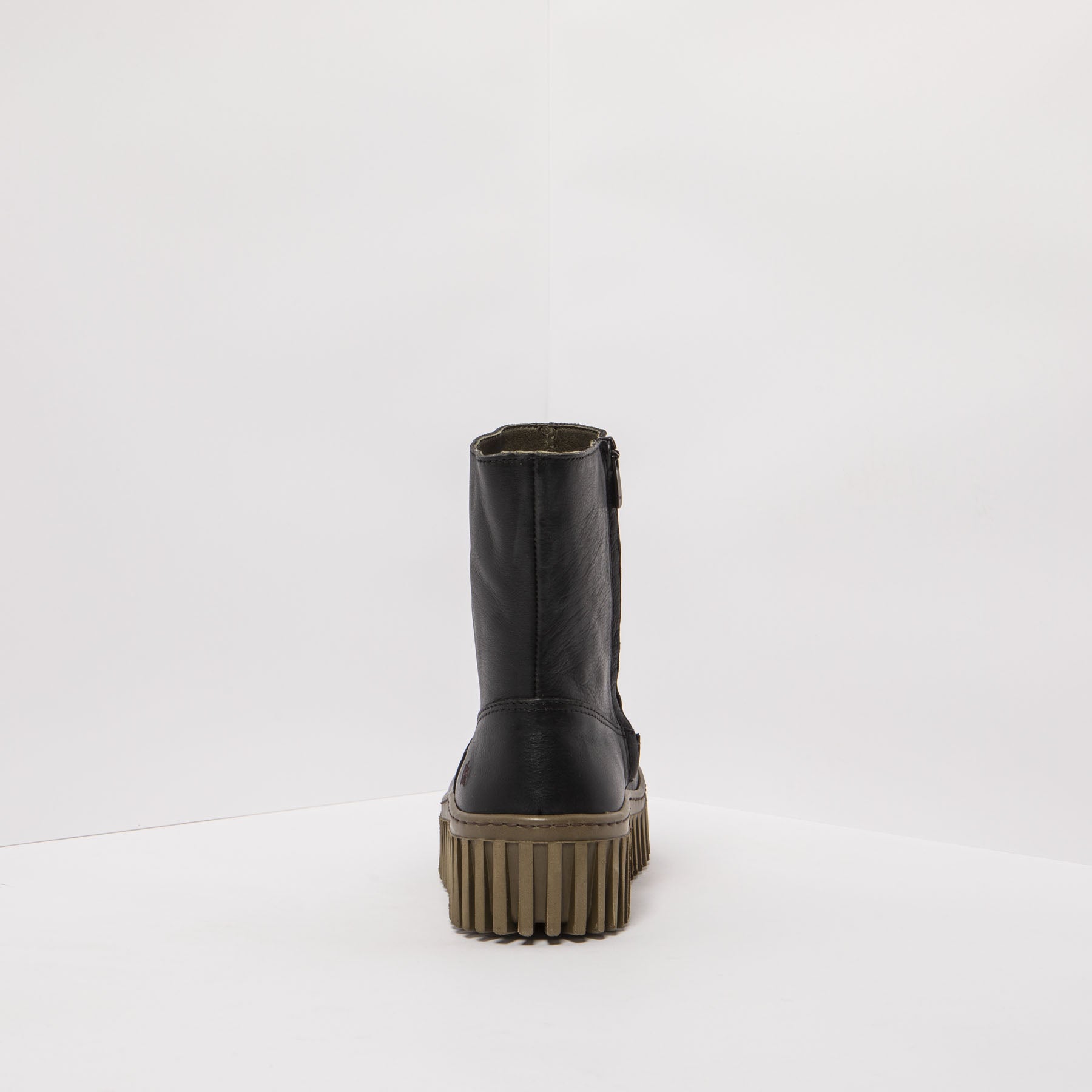 gid://shopify/Product/15785722511692_8