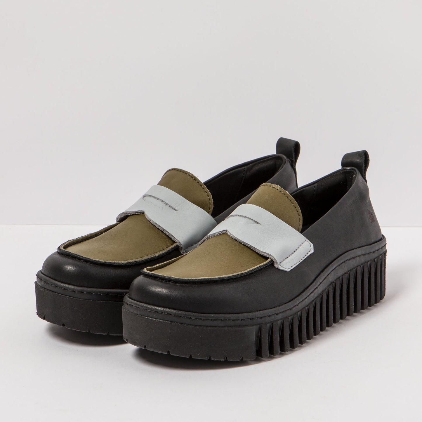 gid://shopify/Product/15785721037132_5