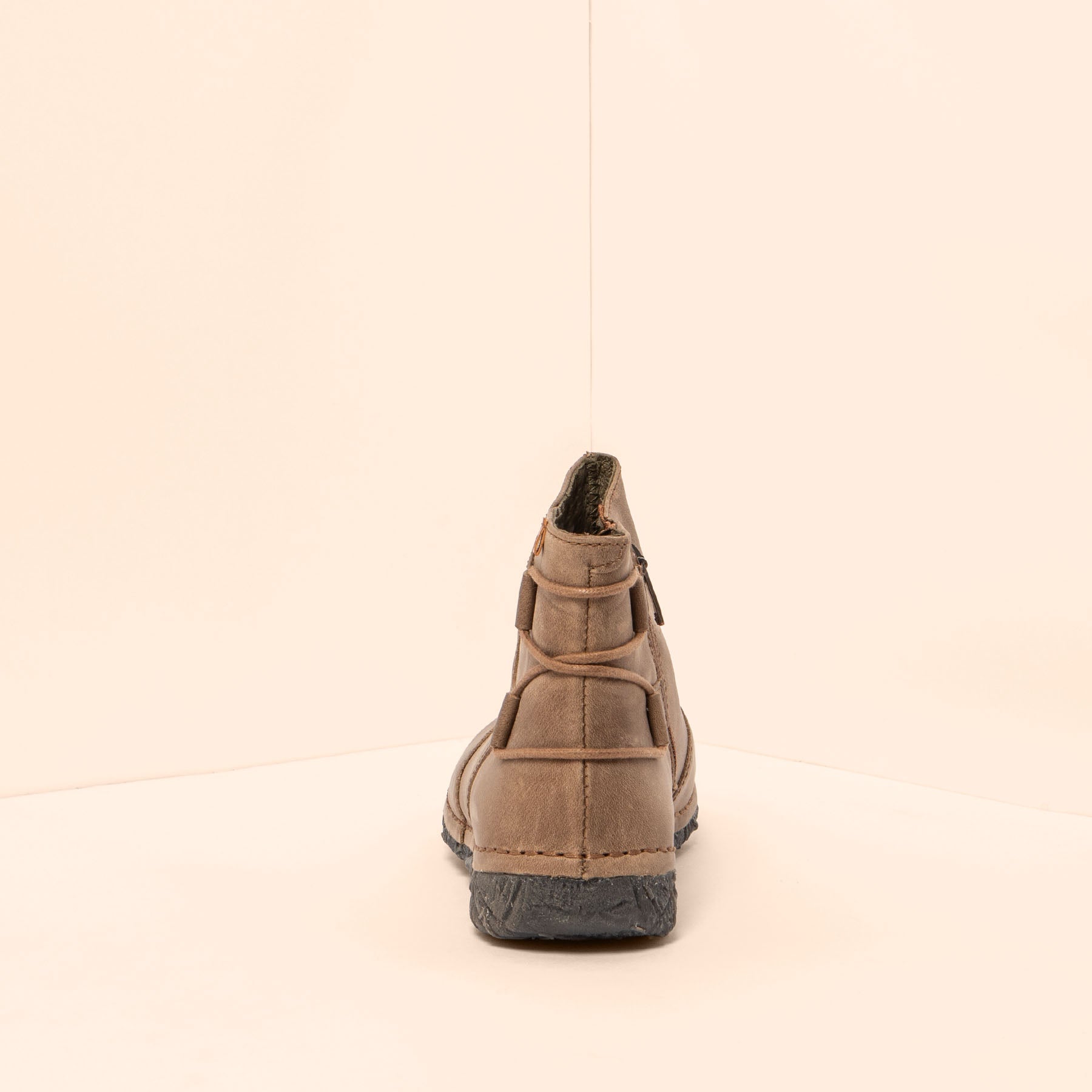 gid://shopify/Product/15700906639692_5