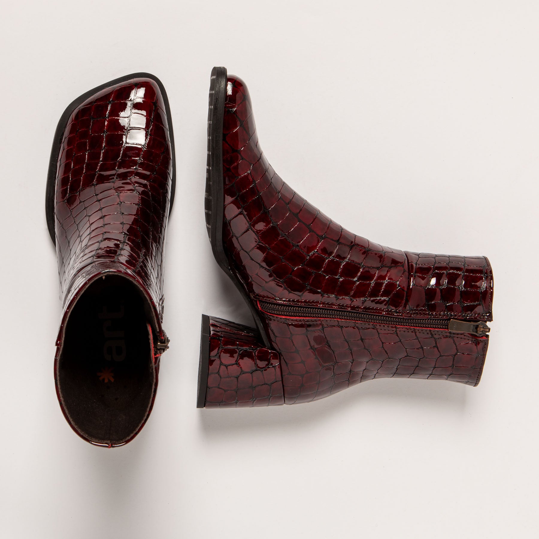 gid://shopify/Product/15694182744396_4