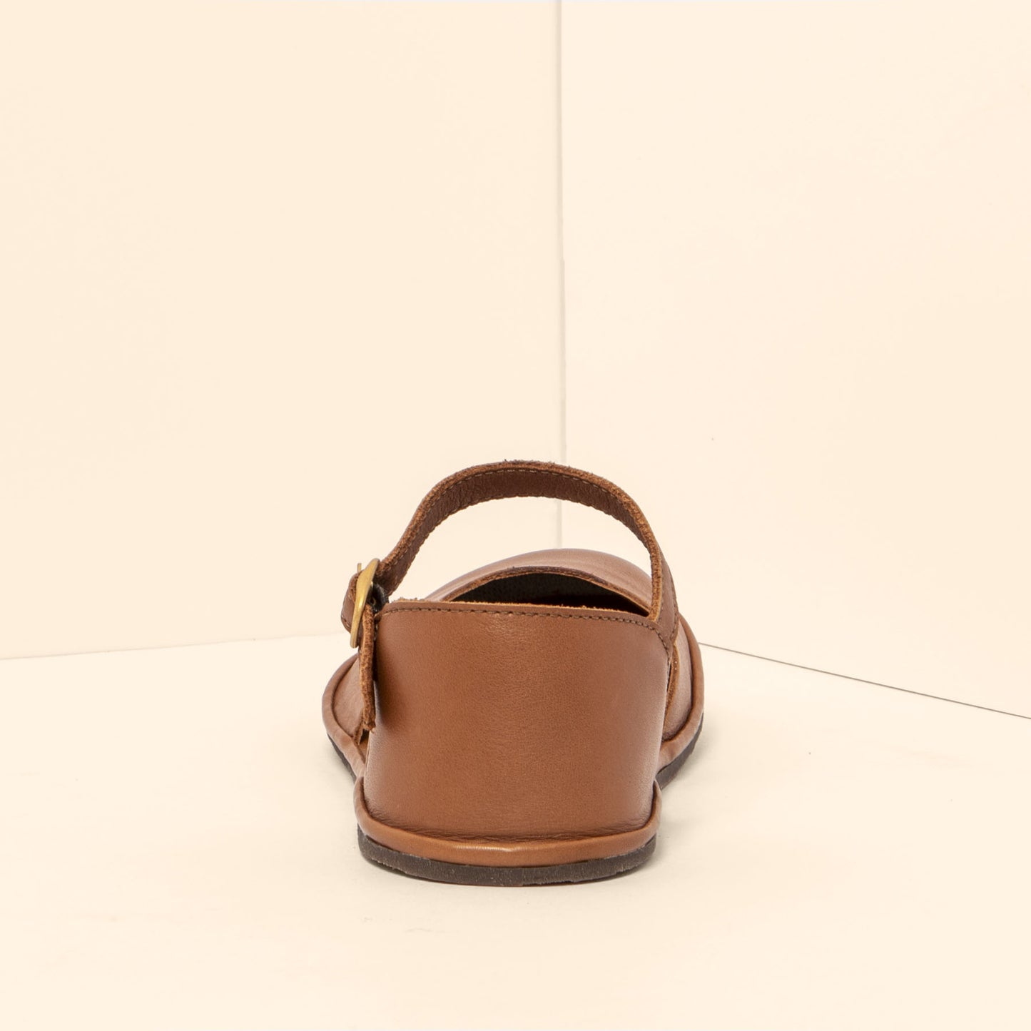gid://shopify/Product/15700446511436_8