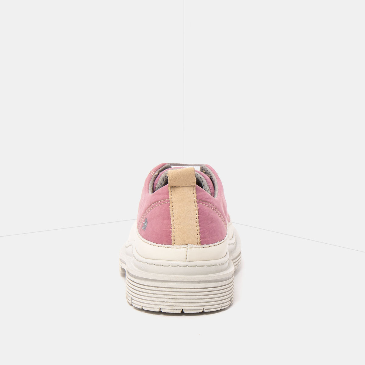 gid://shopify/Product/16172987187532_5