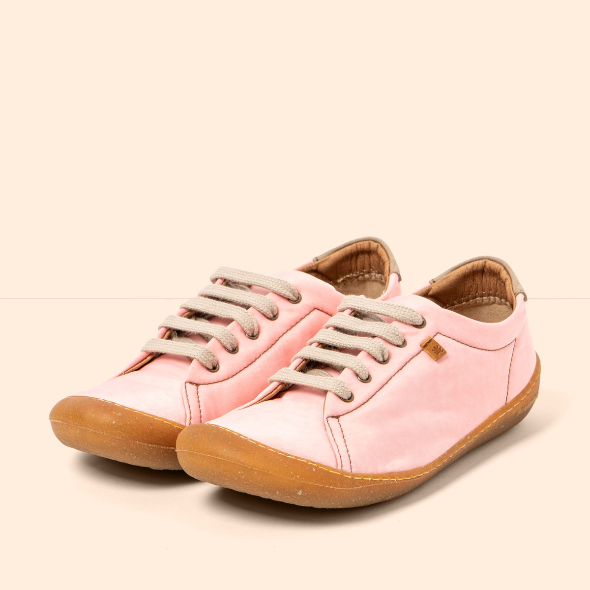 gid://shopify/Product/16124732703052_2