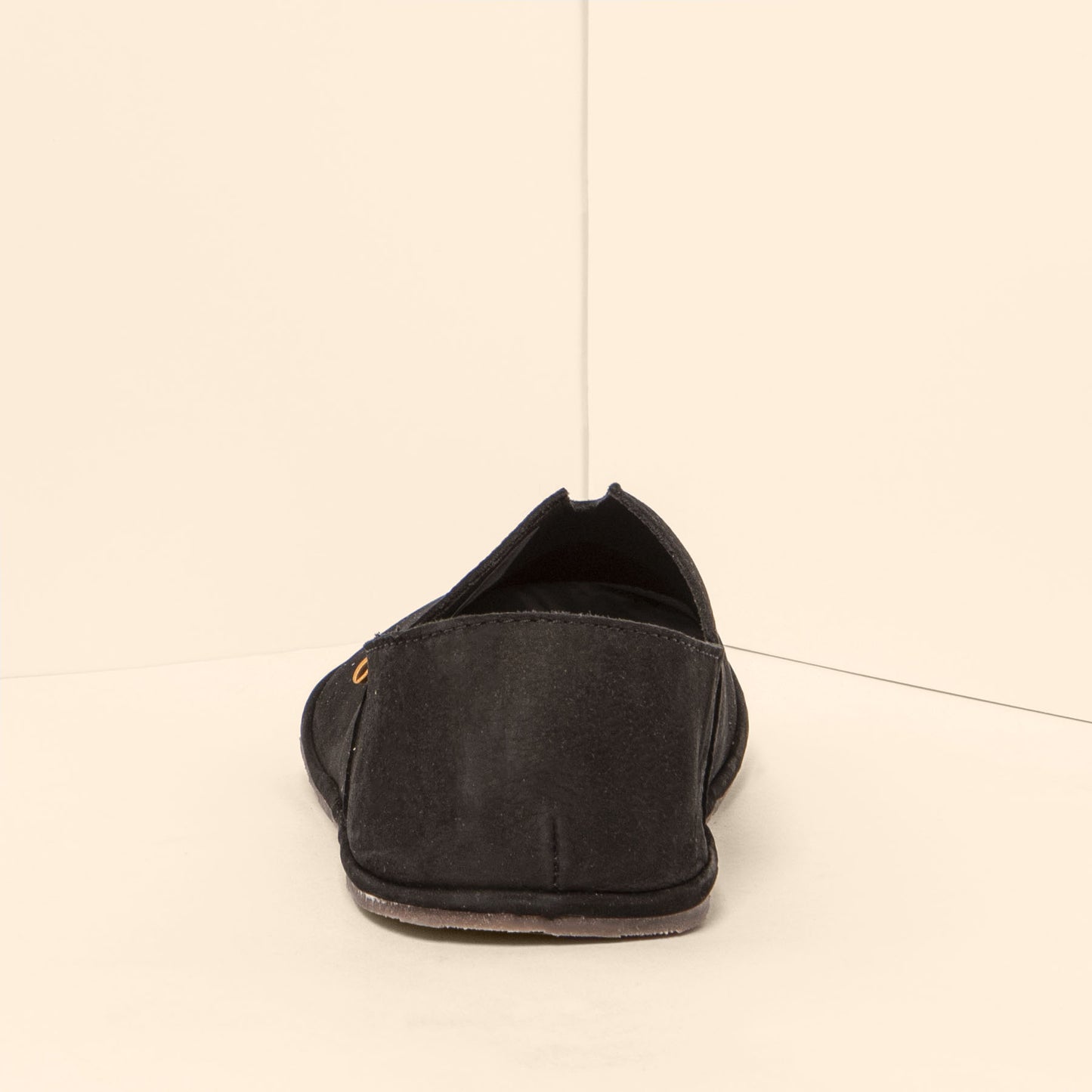 gid://shopify/Product/15700425015628_5
