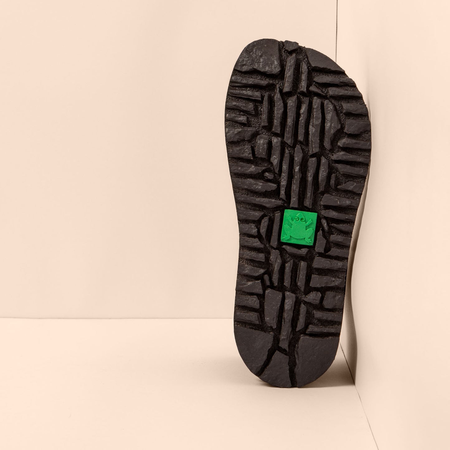 gid://shopify/Product/15700757709132_6