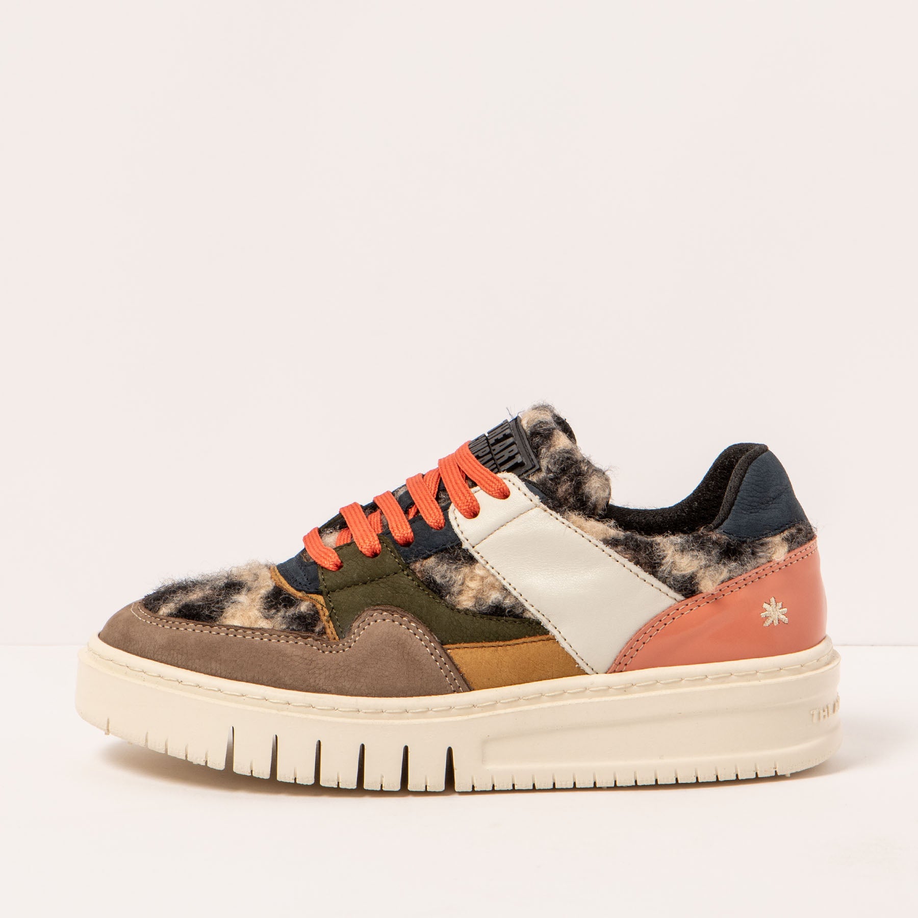 gid://shopify/Product/15694224949580_1