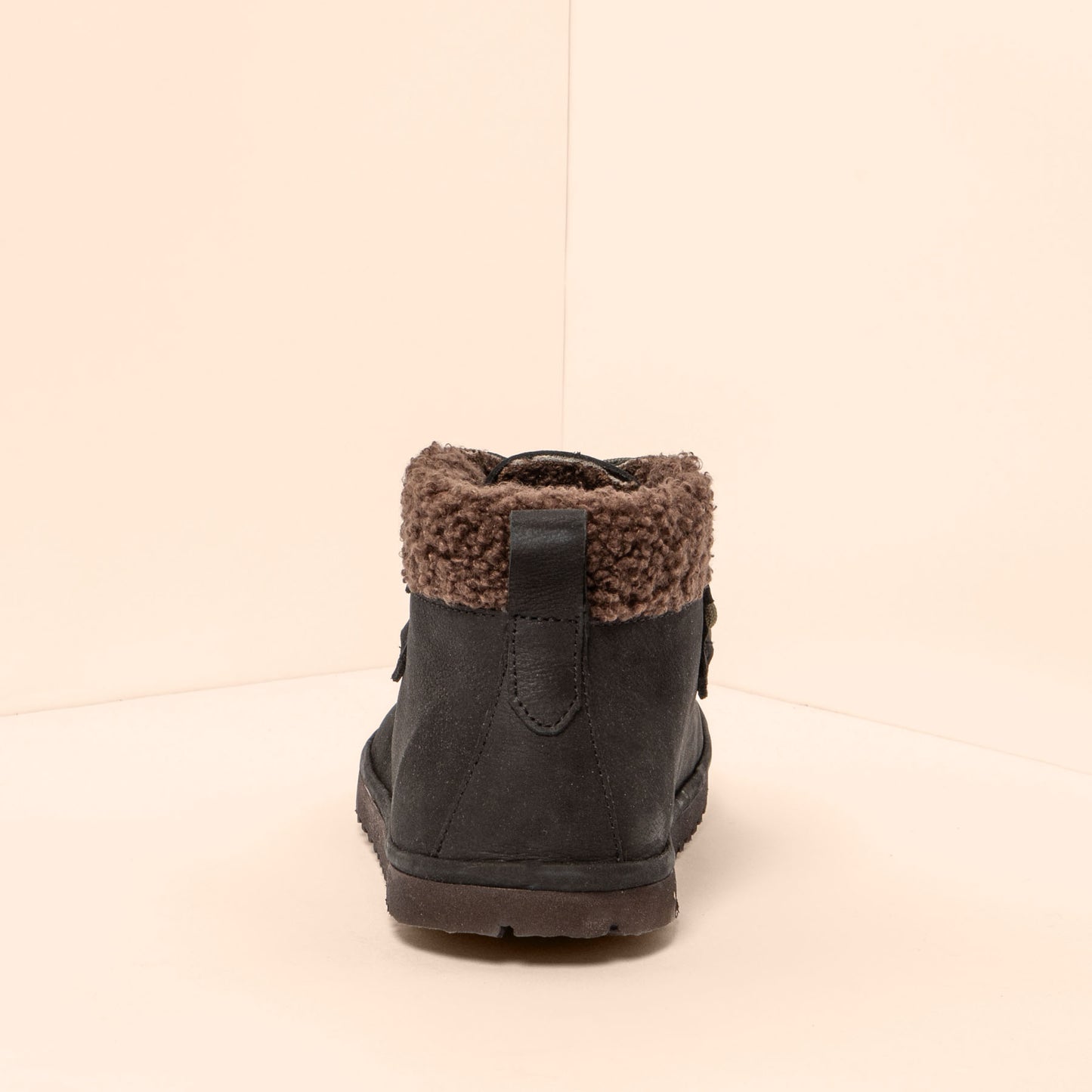 gid://shopify/Product/15700757709132_8