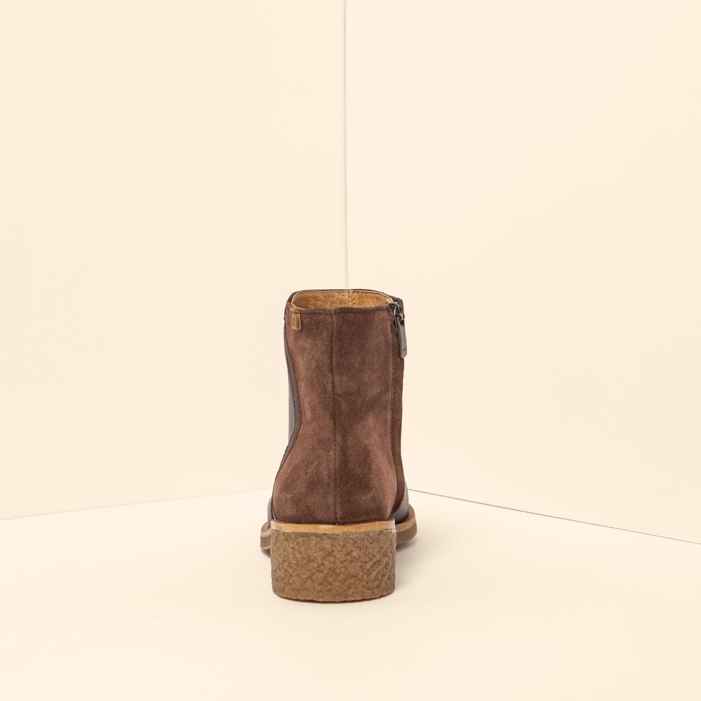 gid://shopify/Product/15700150518092_5