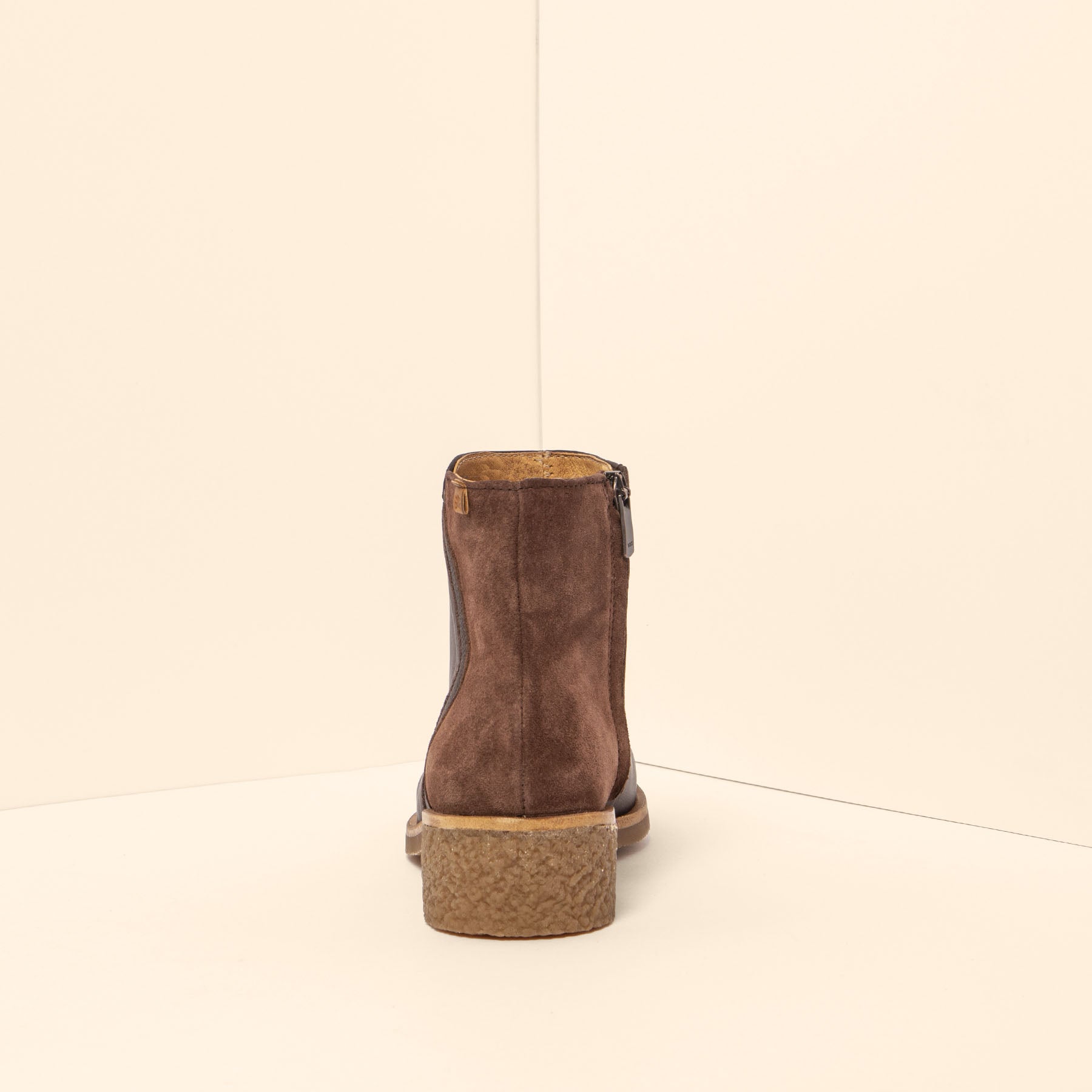 gid://shopify/Product/15700150518092_5