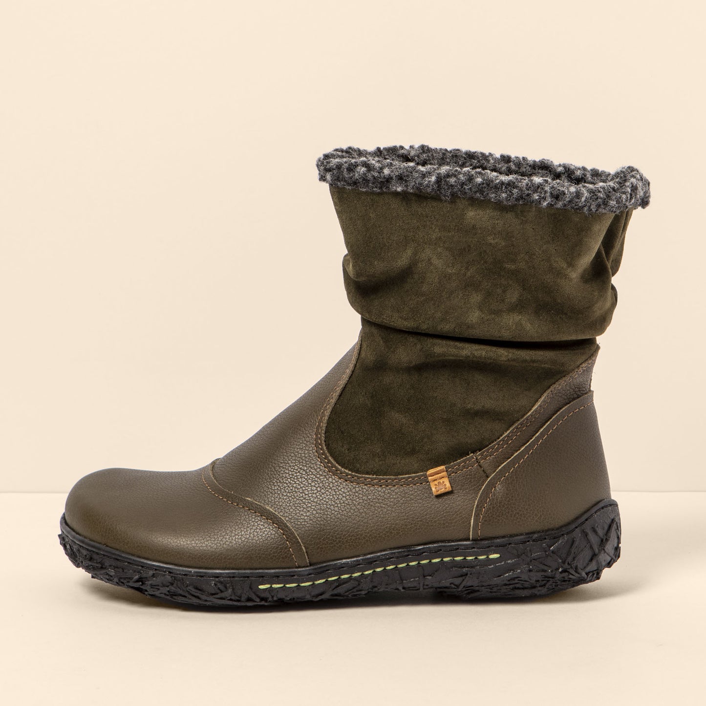 gid://shopify/Product/15700260258124_4